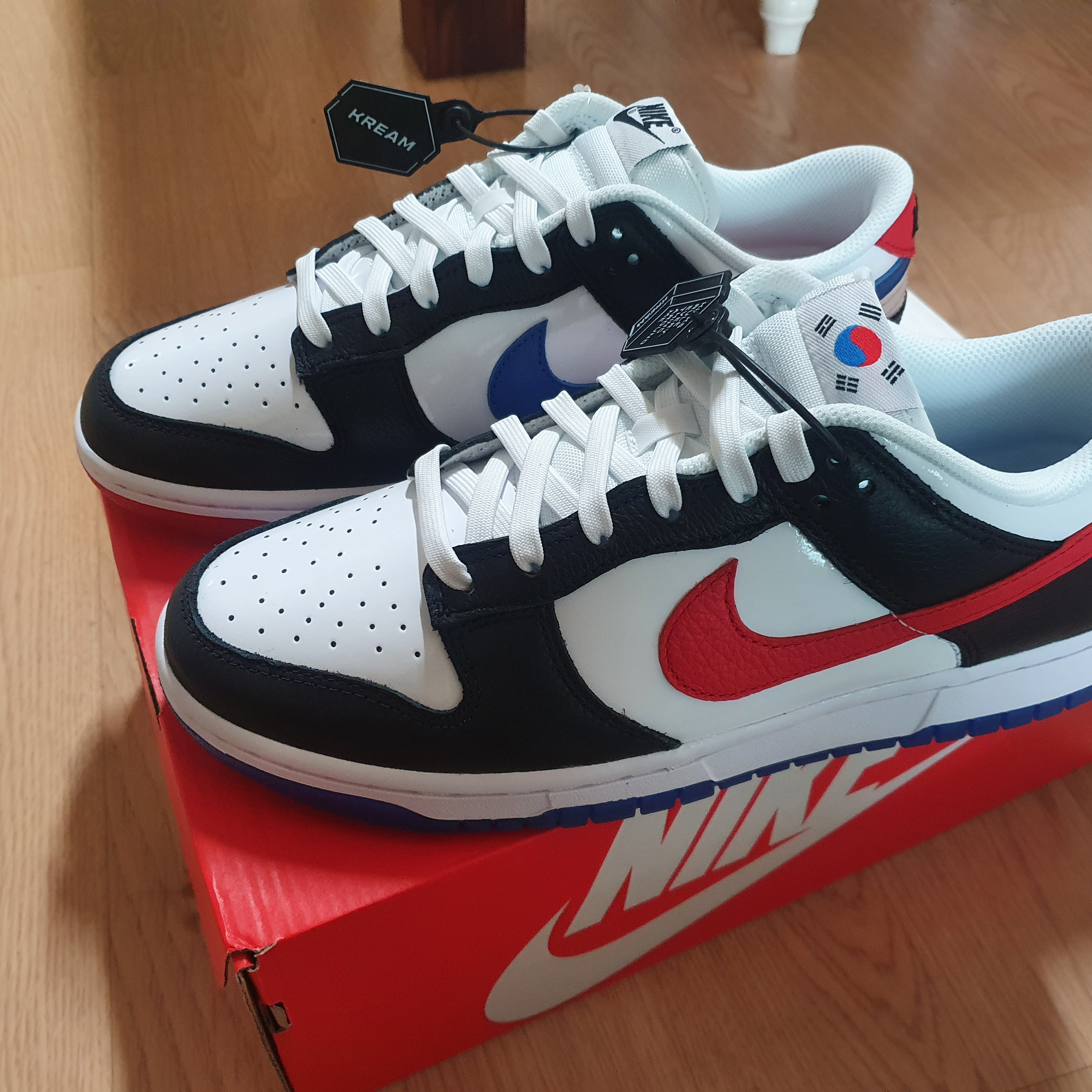 Nike Dunk Low SE Seoul 착용 스타일 - 2