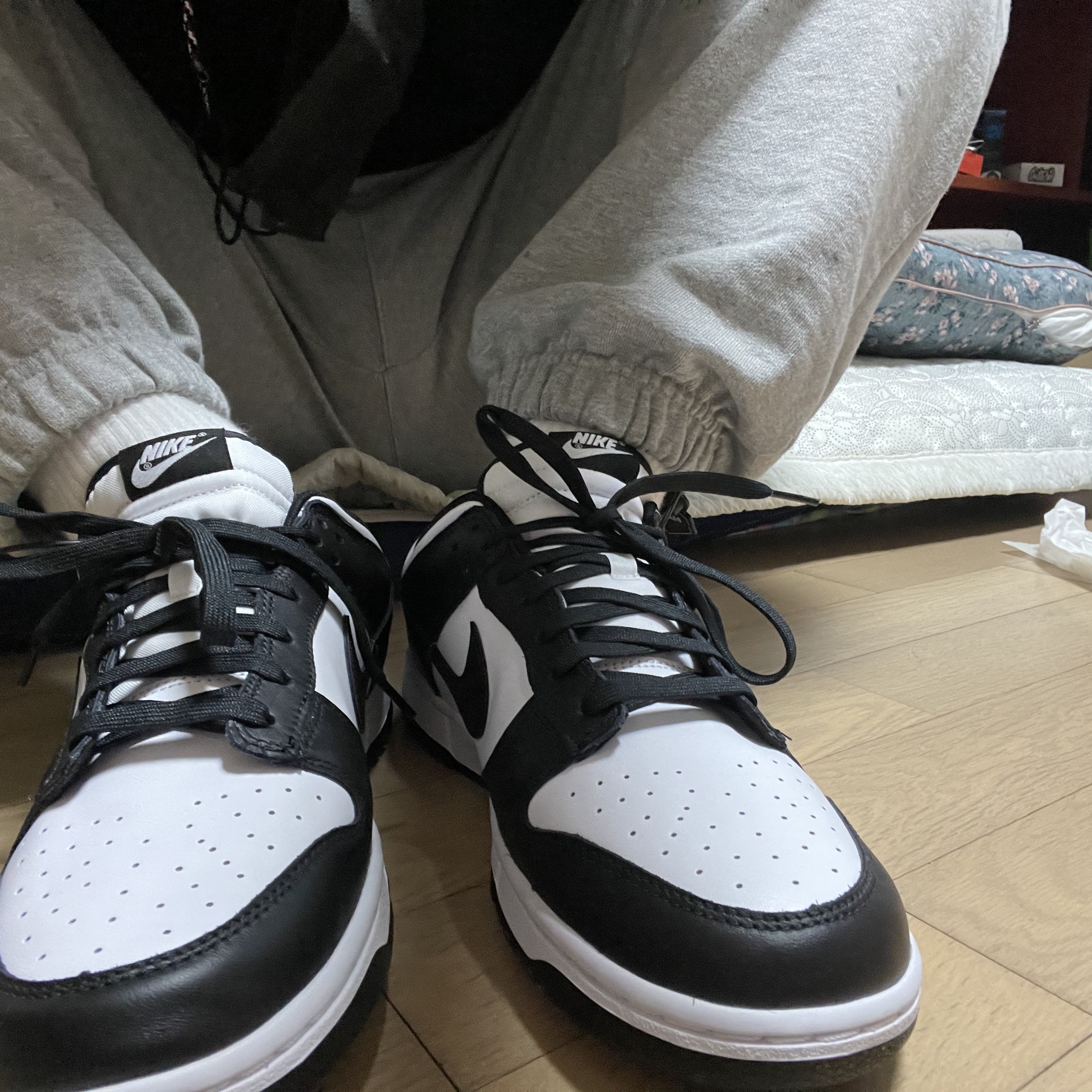 Nike Dunk Low Retro Black 착용 스타일 - 2