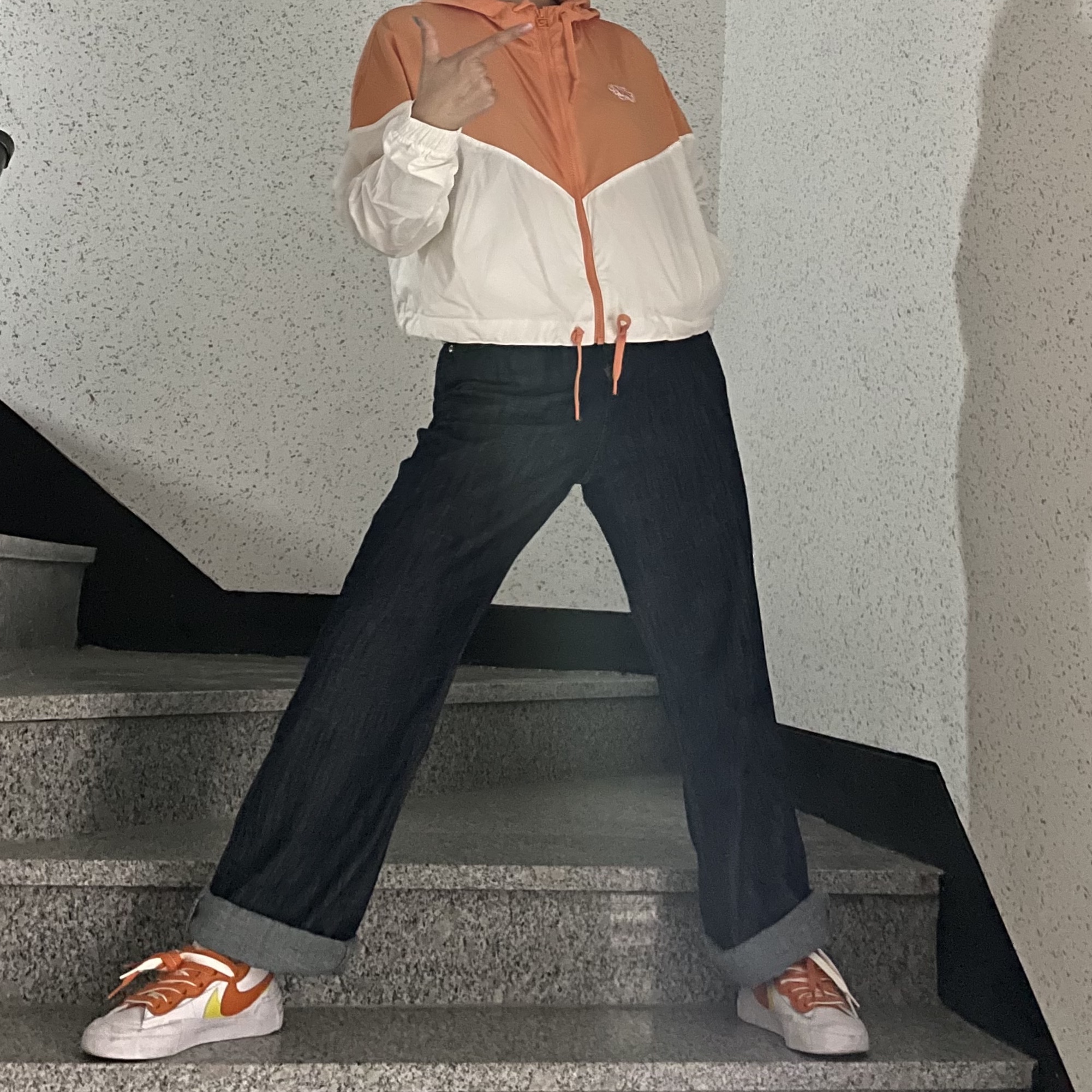 Nike x Sacai Blazer Low Magma Orange 착용 스타일 - 1