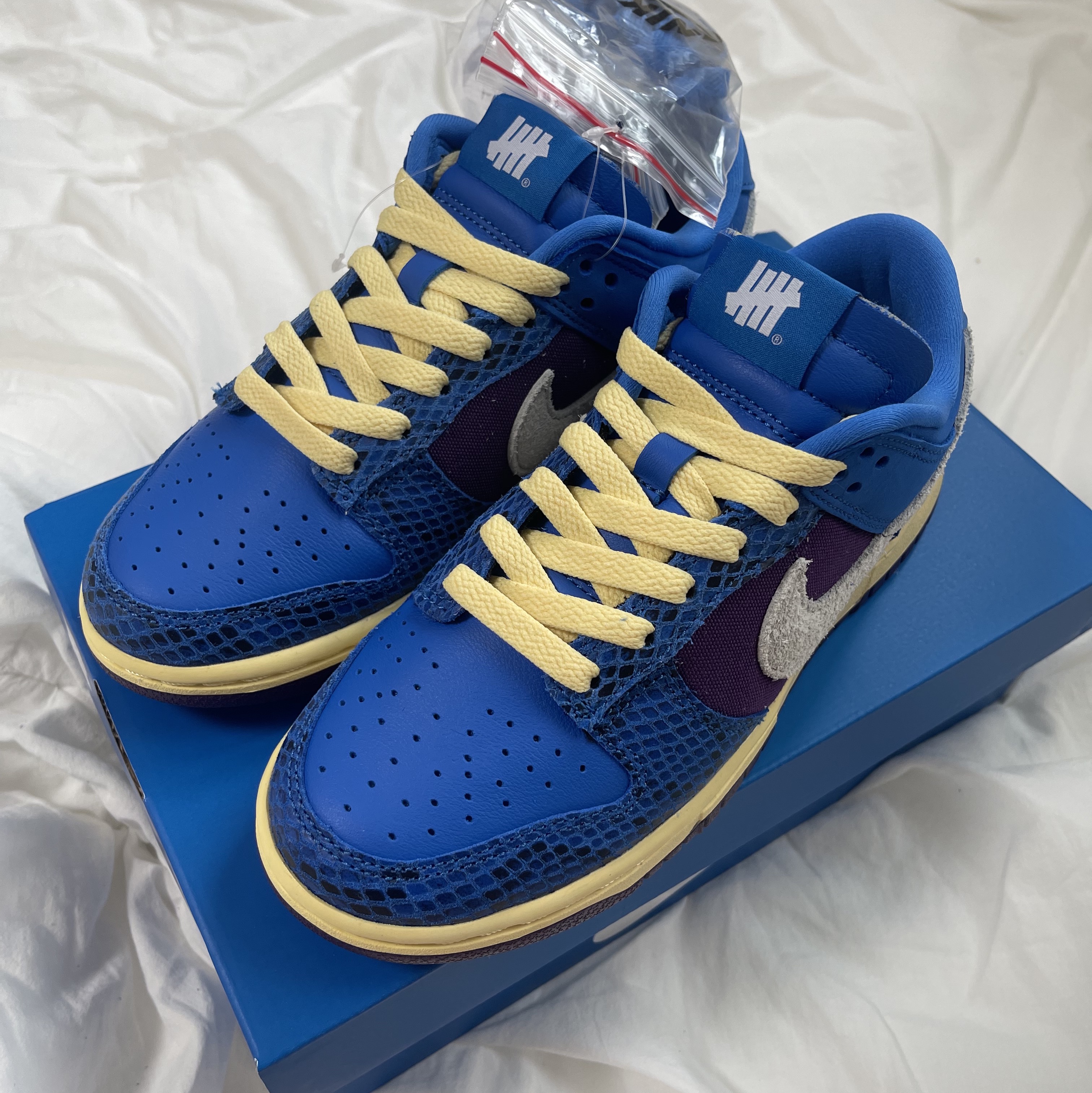Nike x Undefeated Dunk Low SP 5 On It 착용 스타일 - 1