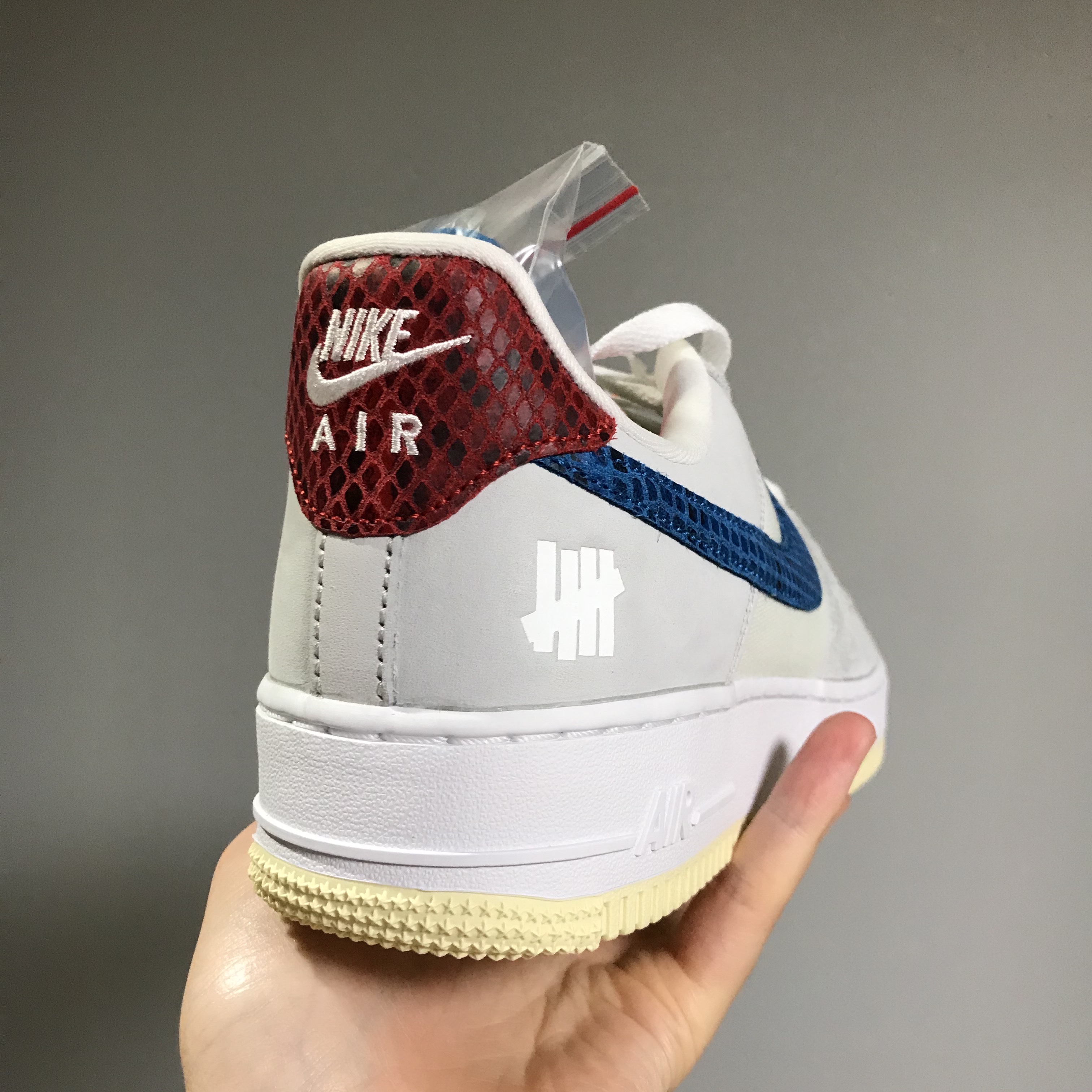 Nike x Undefeated Air Force 1 Low SP 5 On It 착용 스타일 - 3