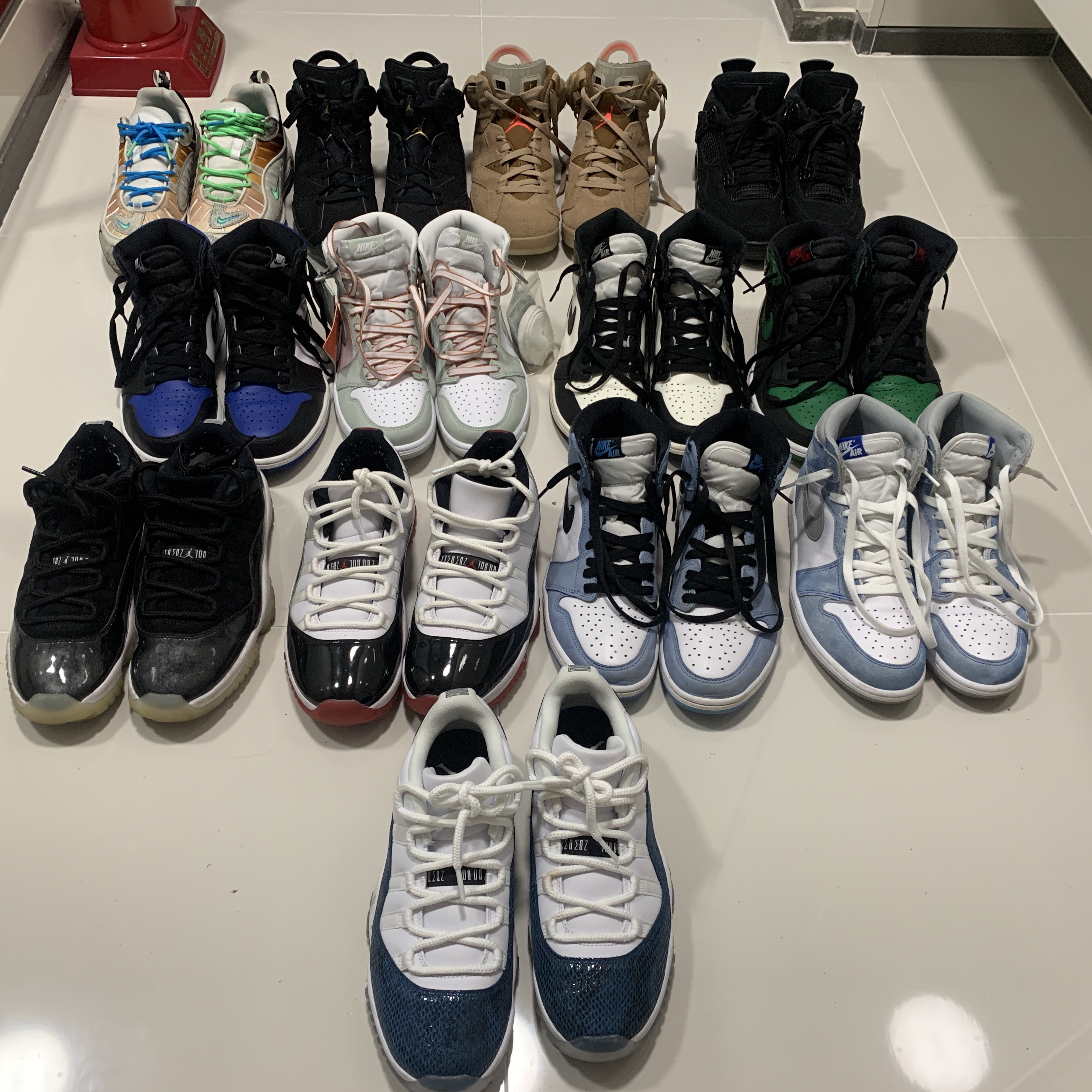 Jordan 4 Retro Black Cat 2020, (W) Jordan 1 Retro High OG Seafoam 착용 스타일