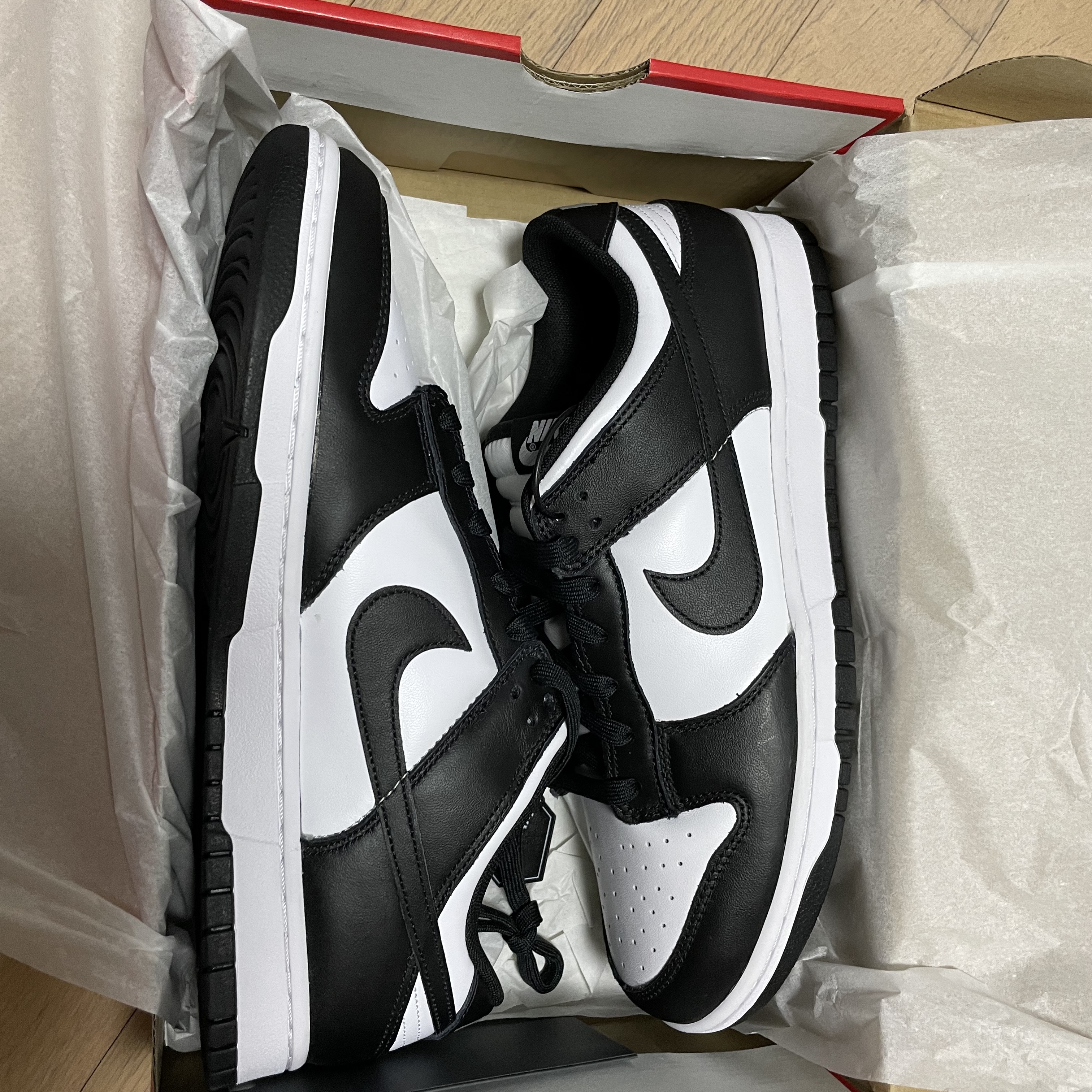 Nike Dunk Low Retro Black 착용 스타일 - 1