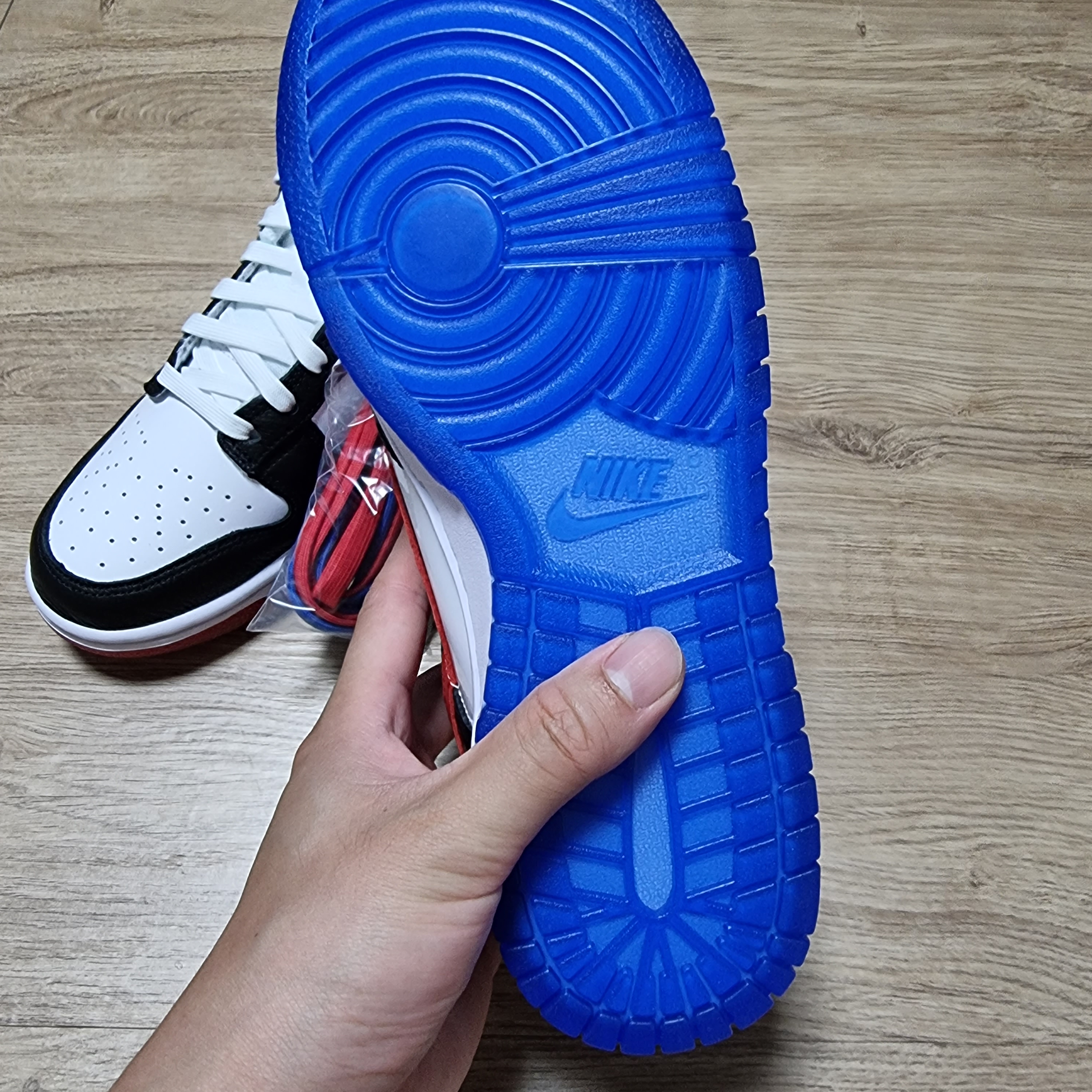 Nike Dunk Low SE Seoul 착용 스타일 - 3