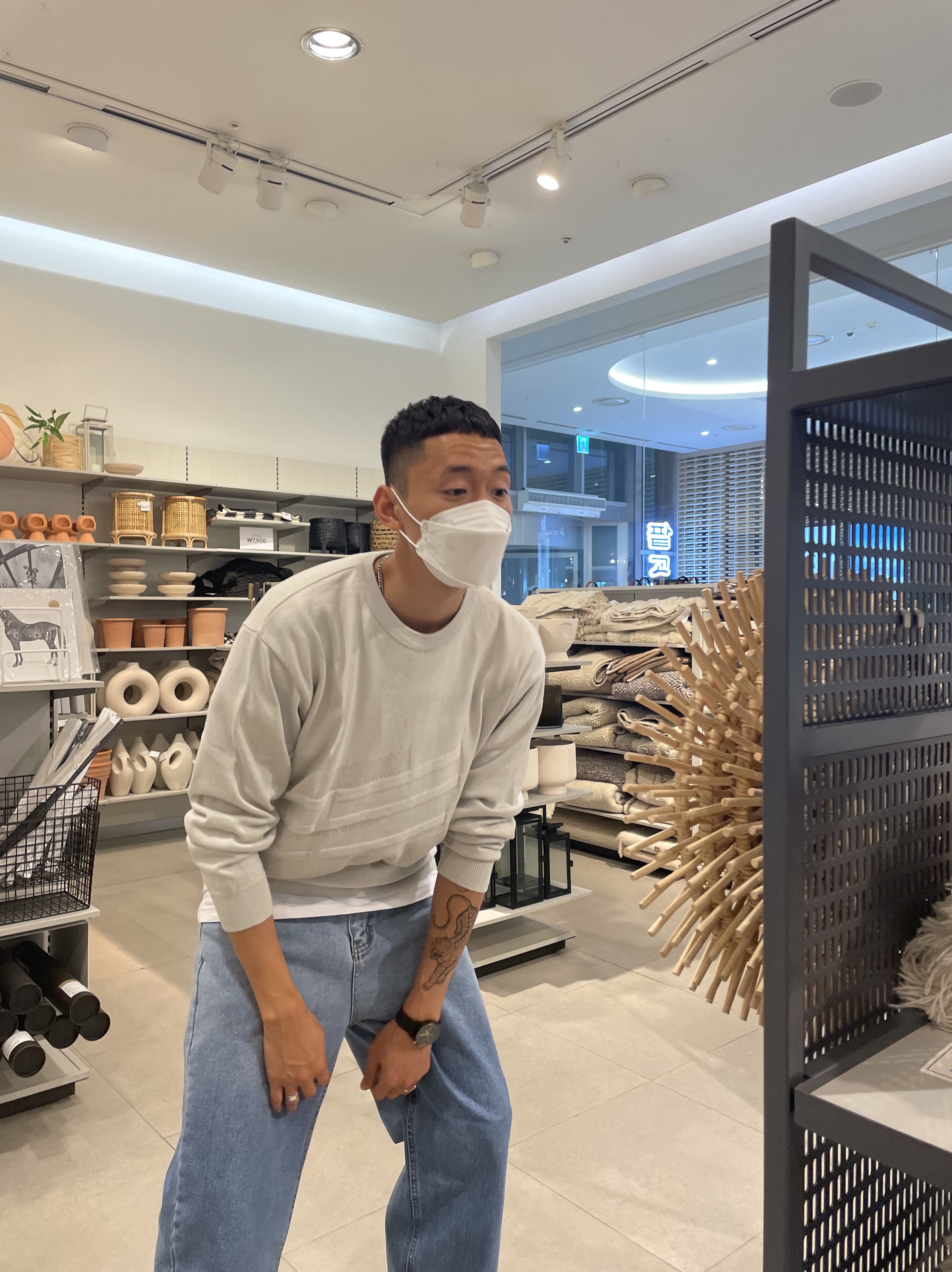(W) Nike Air Force 1 Shadow Triple White 착용 스타일 - 2