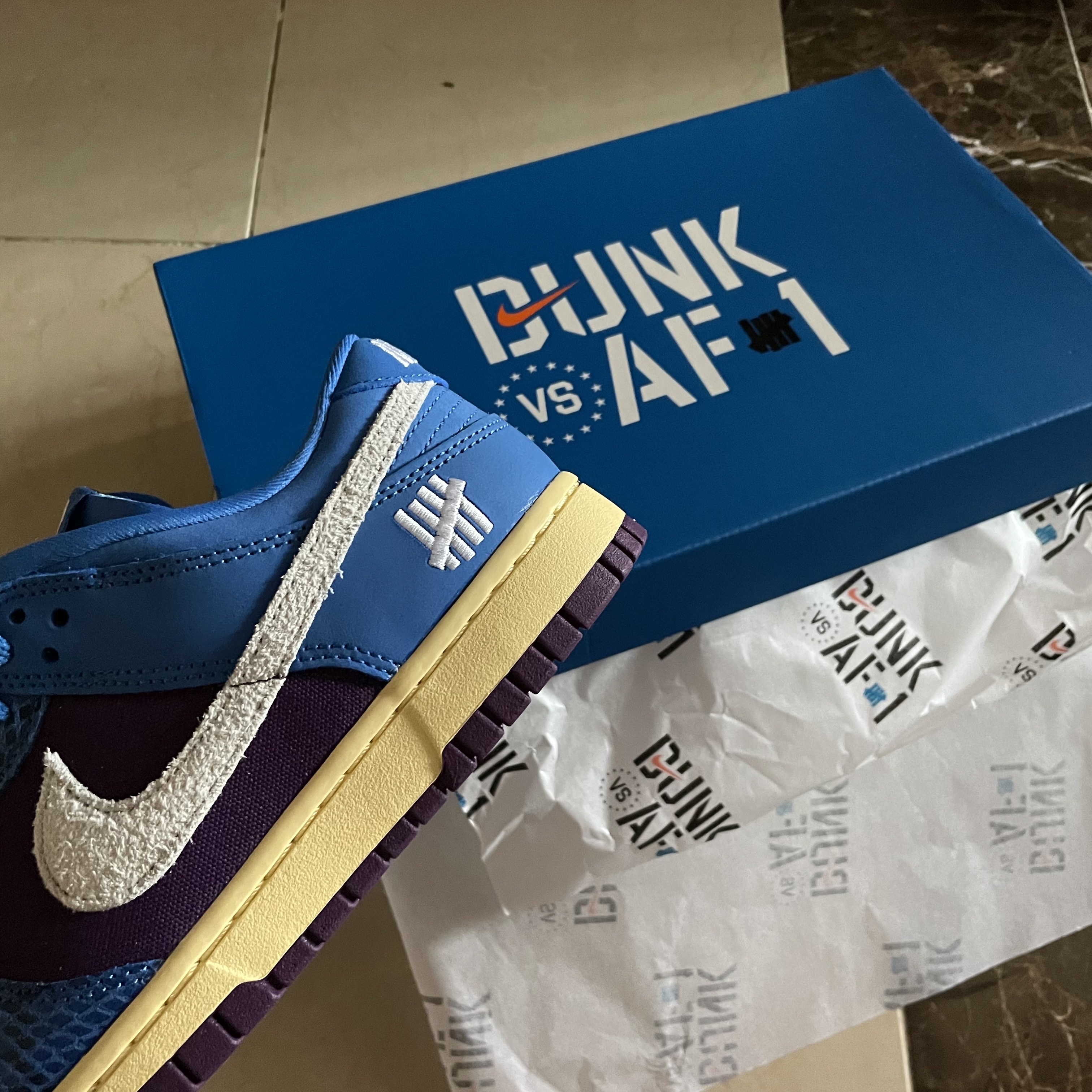 Nike x Undefeated Dunk Low SP 5 On It 착용 스타일 - 2