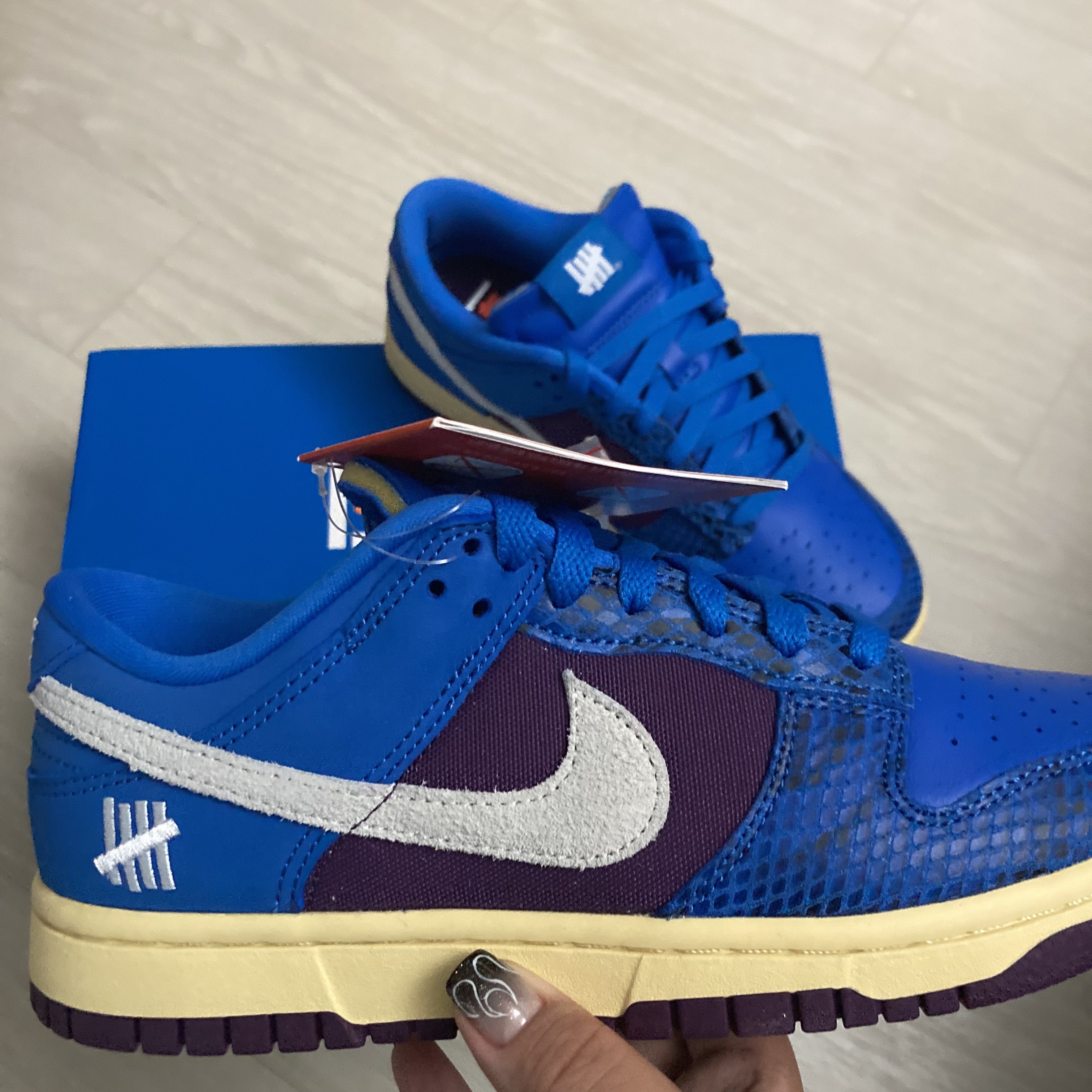 Nike x Undefeated Dunk Low SP 5 On It 착용 스타일 - 2