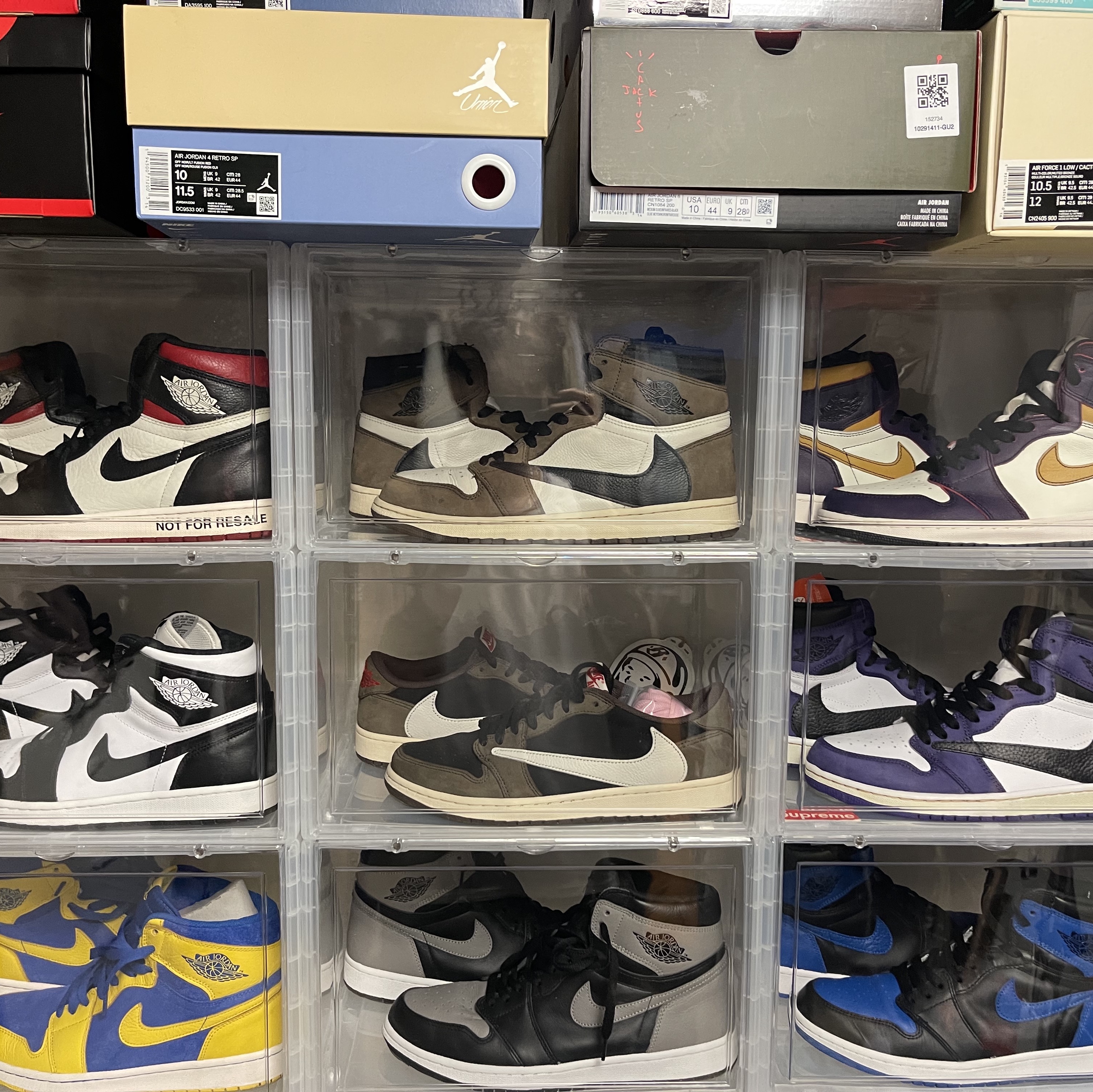 Jordan 1 Retro High Not for Resale Varsity Red, Jordan 1 x Travis Scott Retro High OG SP Mocha 착용 스타일