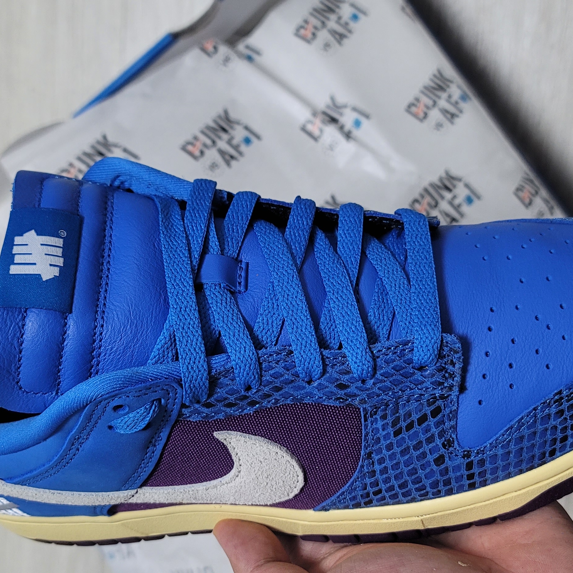 Nike x Undefeated Dunk Low SP 5 On It 착용 스타일 - 3