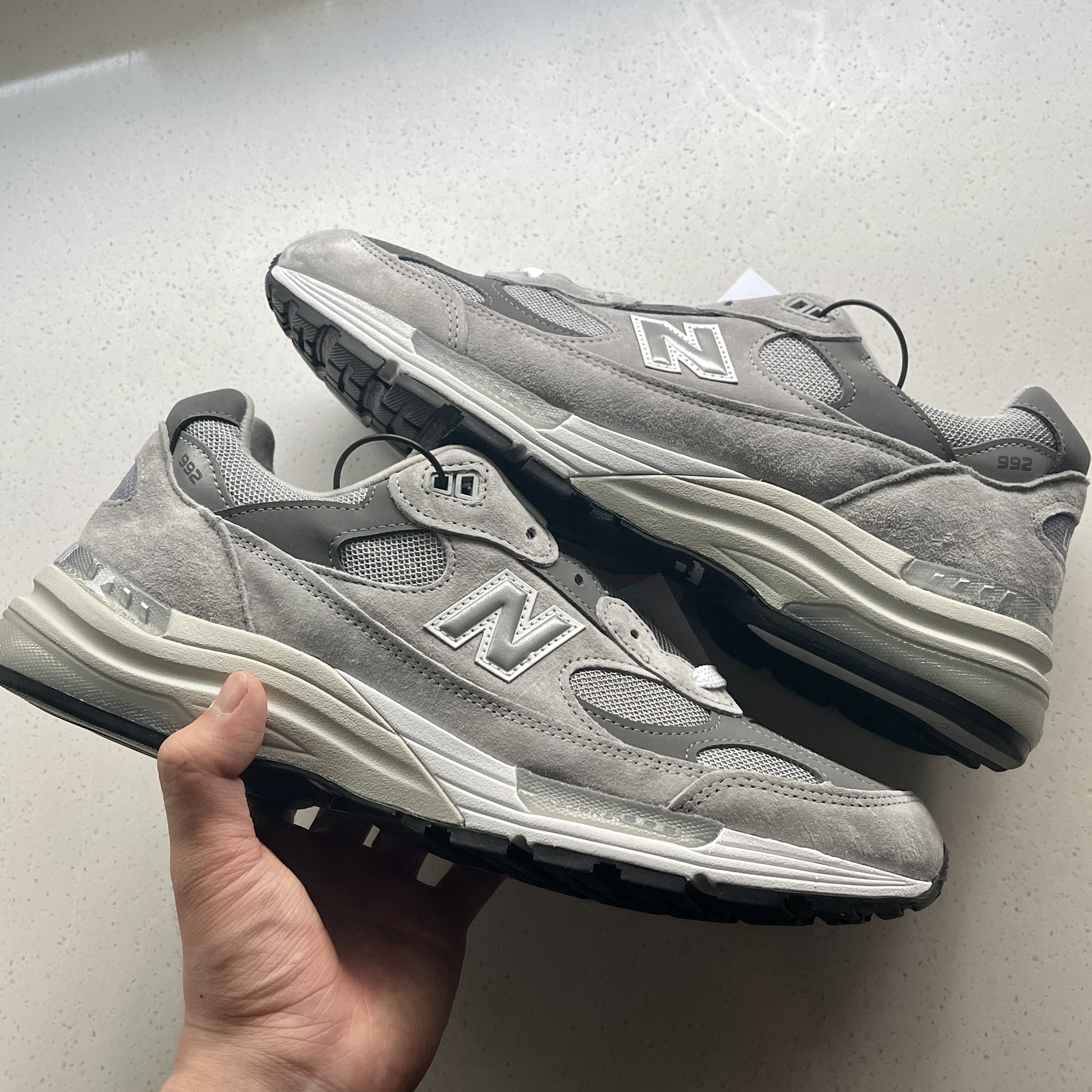New Balance 992 Made in USA Grey - D Standard 착용 스타일