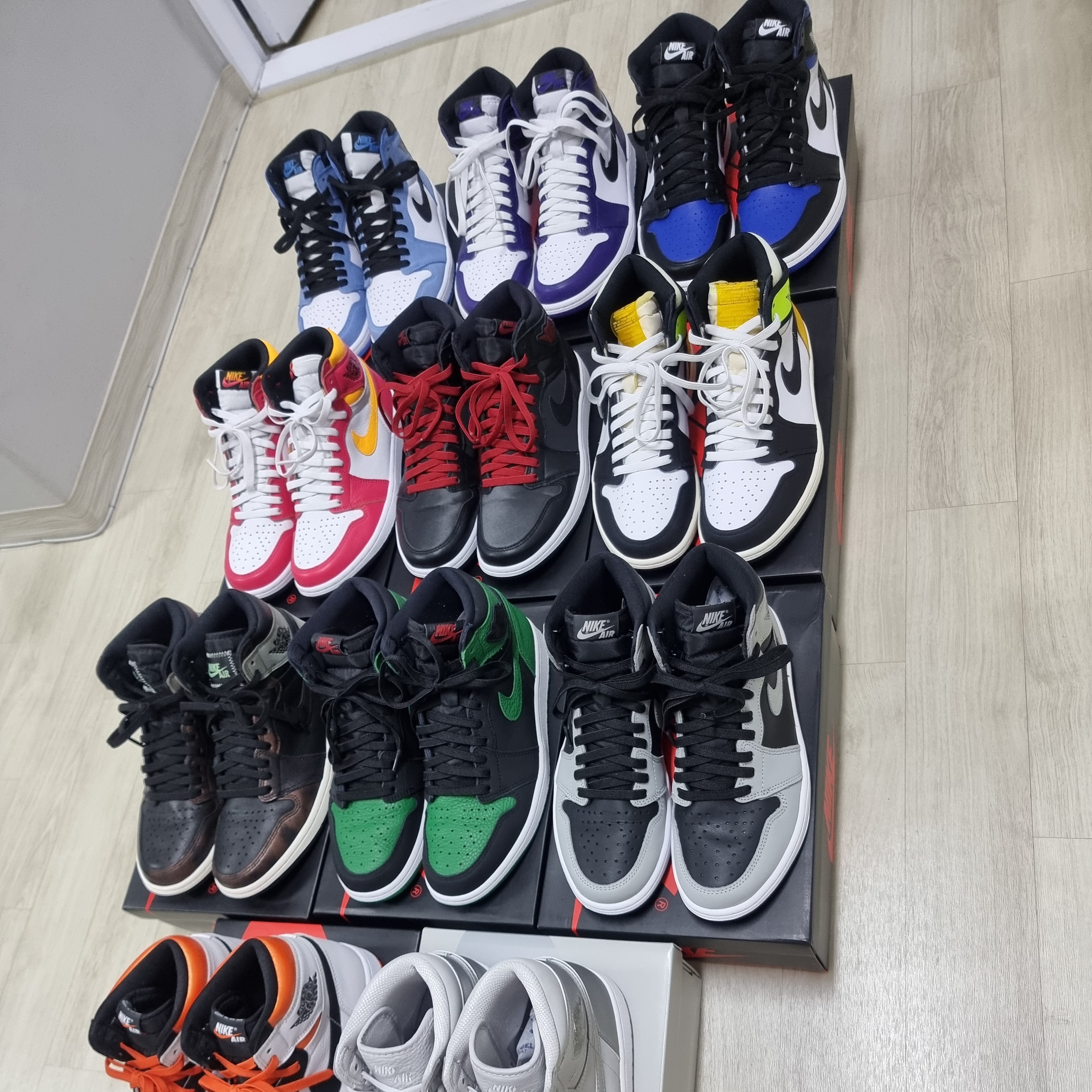 Jordan 1 Retro High OG Shadow 2.0, Jordan 1 Retro High OG University Blue 착용 스타일 - 3