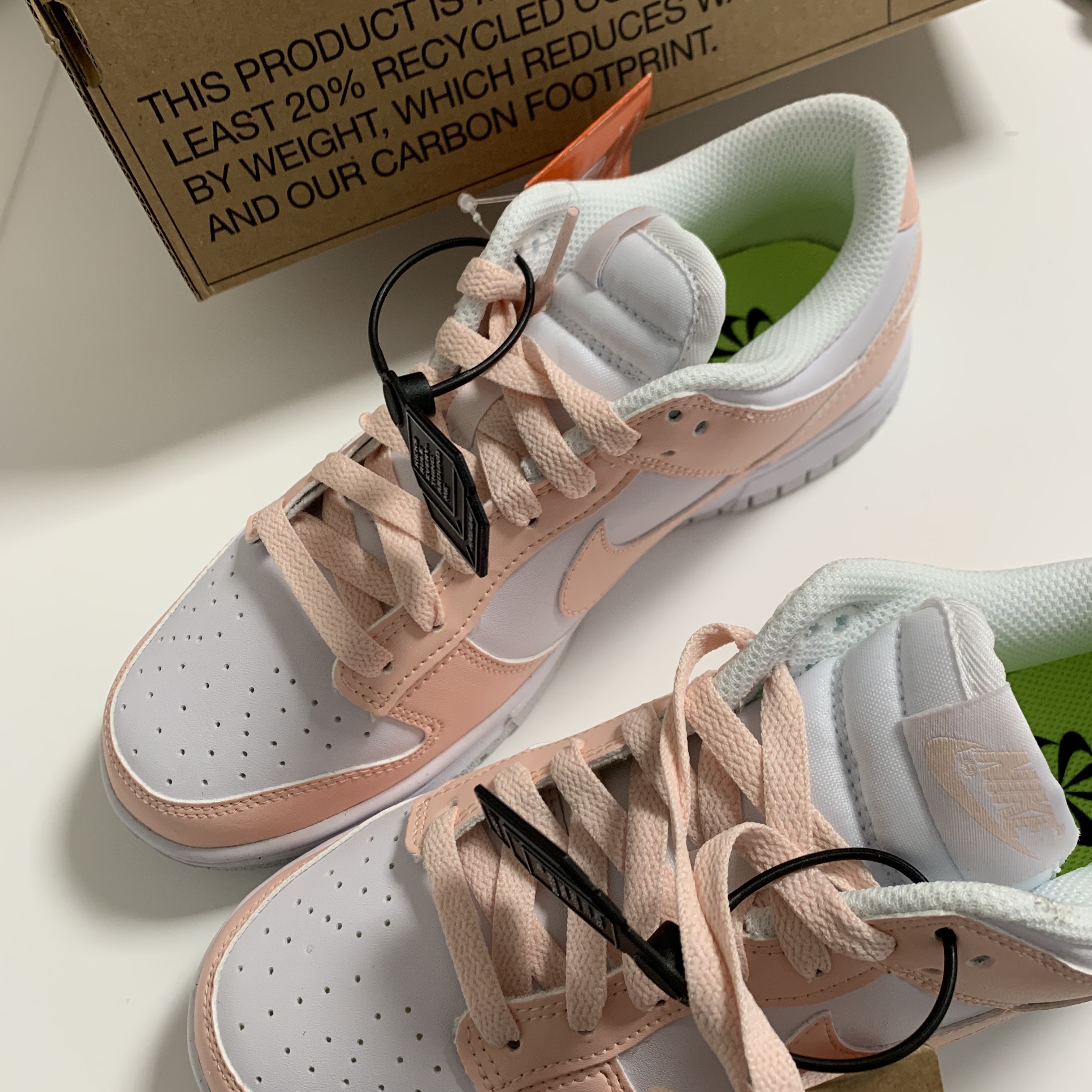 (W) Nike Dunk Low Next Nature Pale Coral 착용 스타일