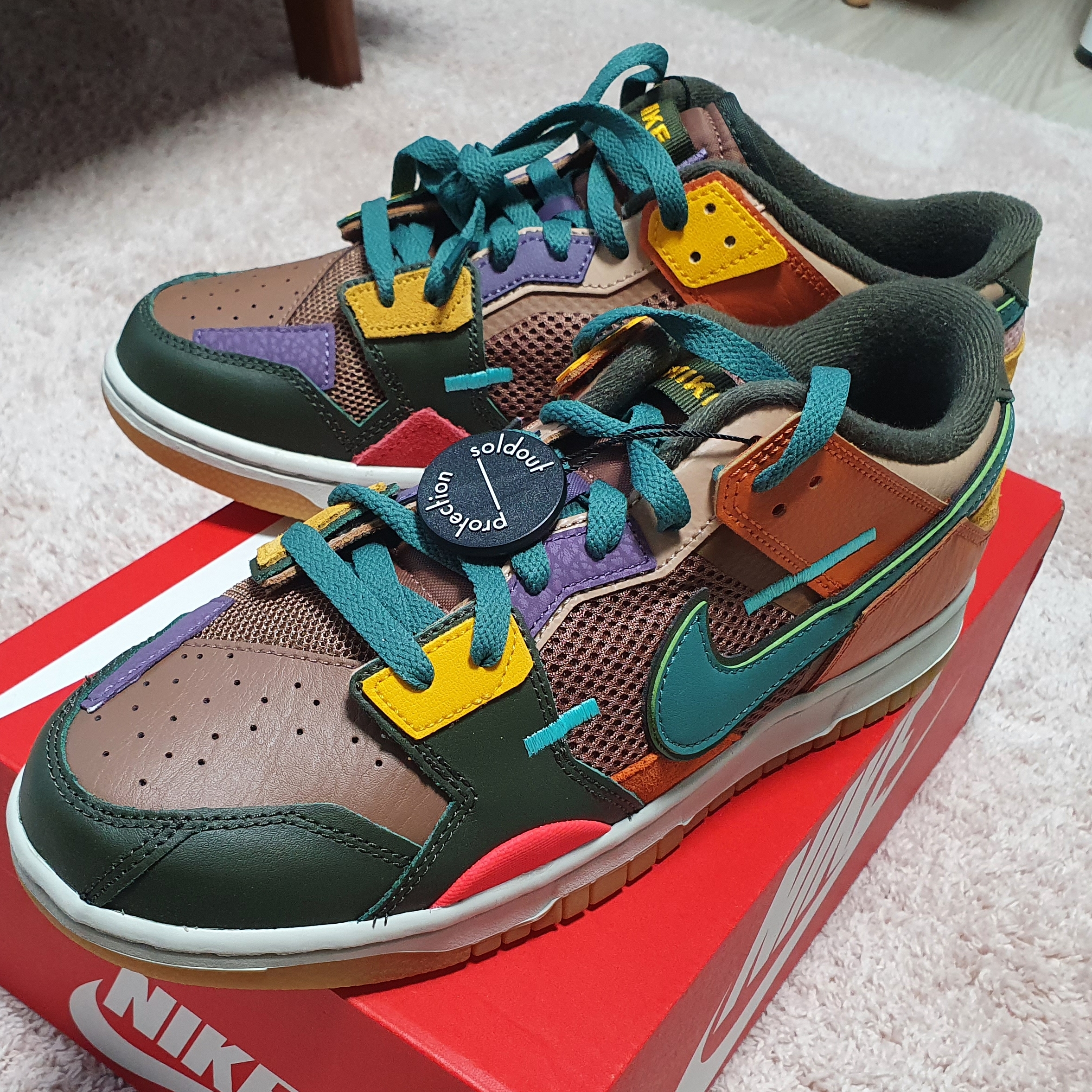 Nike Dunk Scrap Archeo Brown 착용 스타일