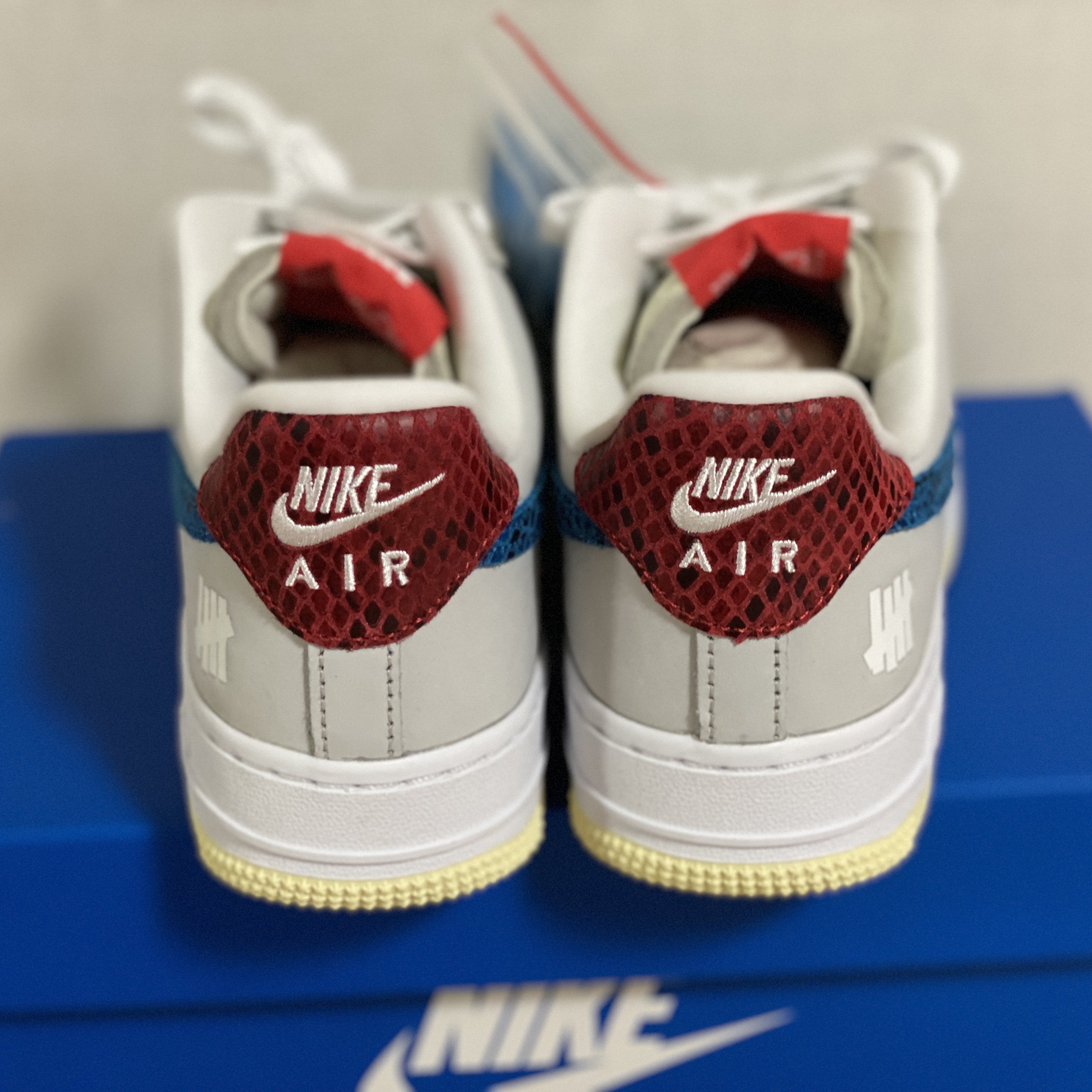 Nike x Undefeated Air Force 1 Low SP 5 On It 착용 스타일 - 3