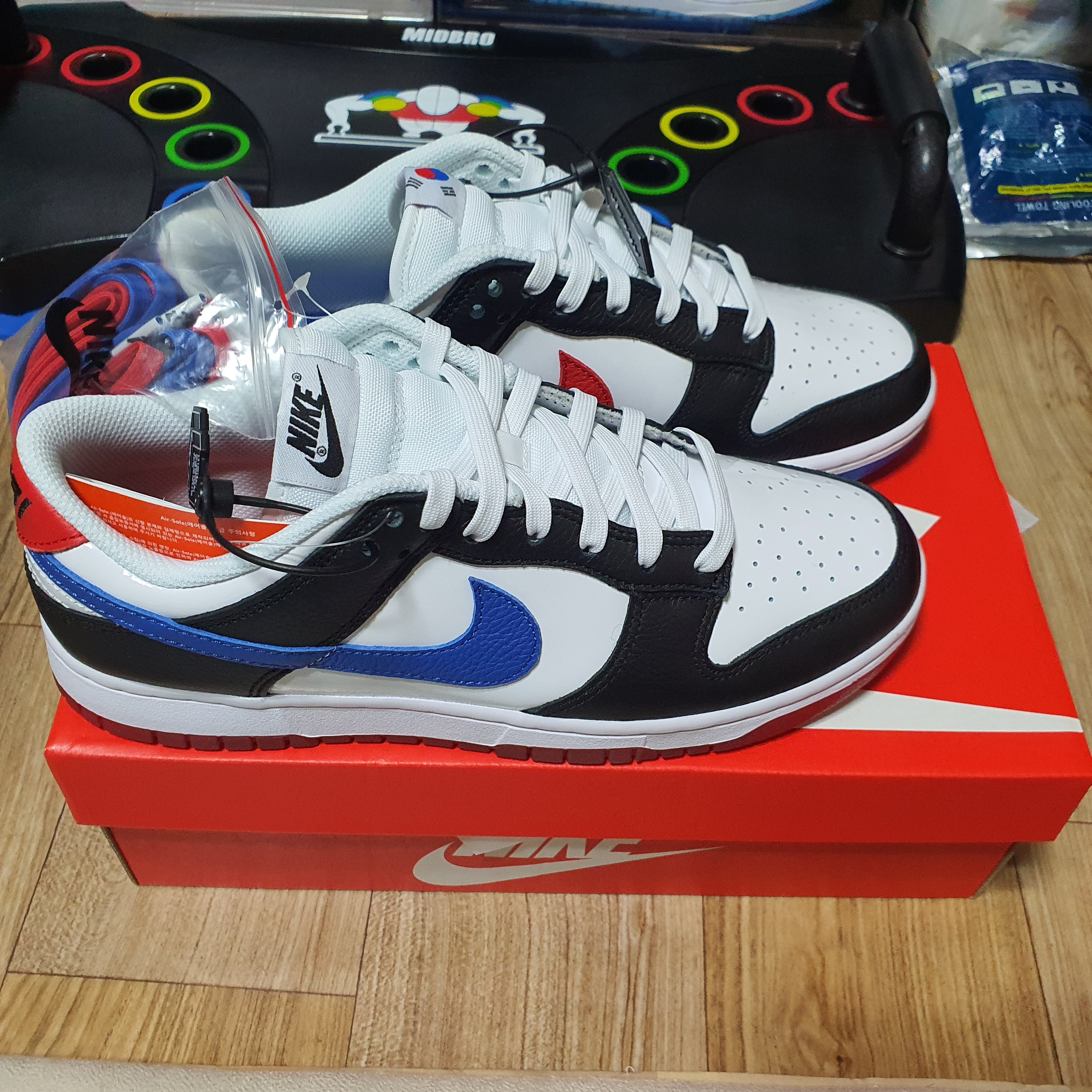 Nike Dunk Low SE Seoul 착용 스타일 - 3