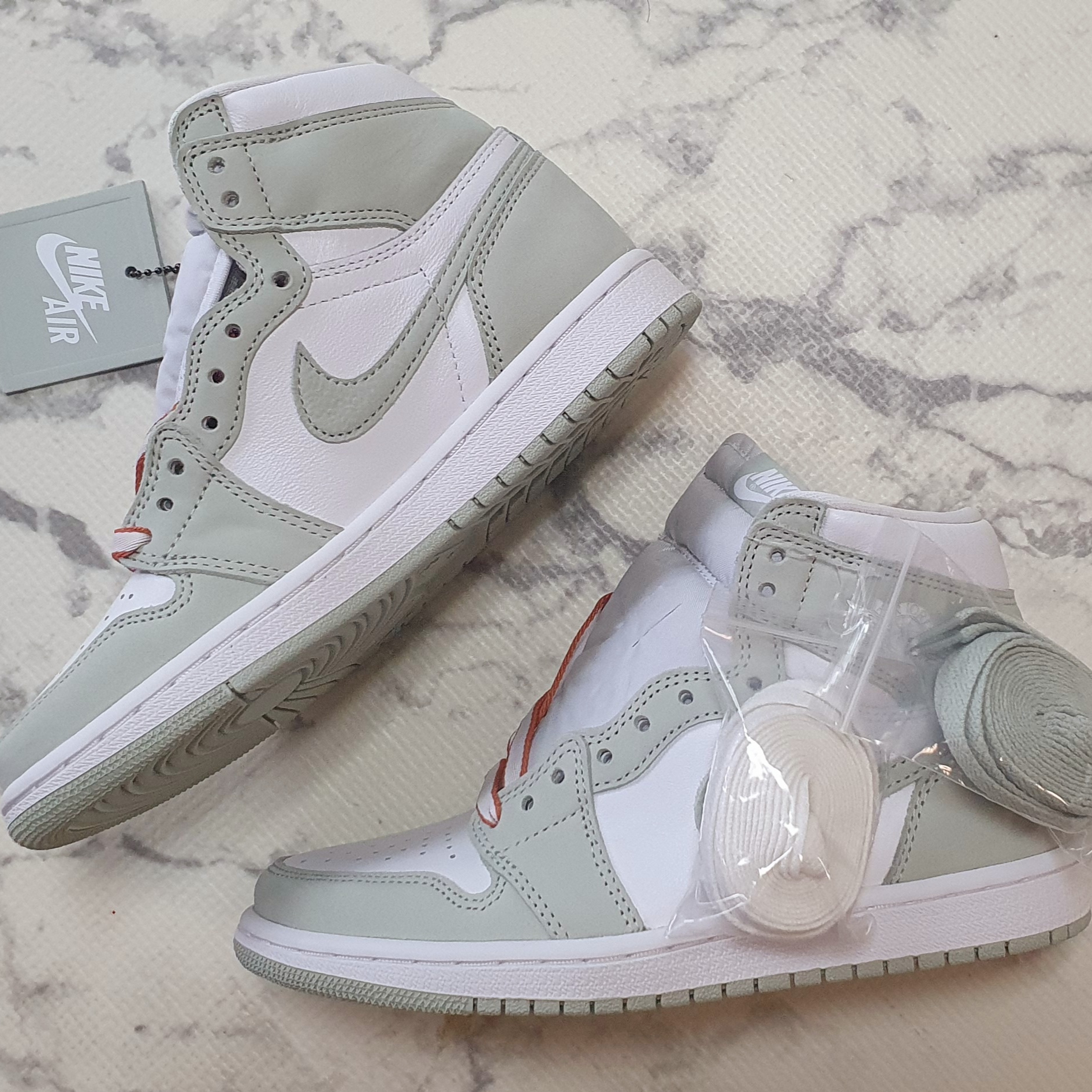 (W) Jordan 1 Retro High OG Seafoam 착용 스타일