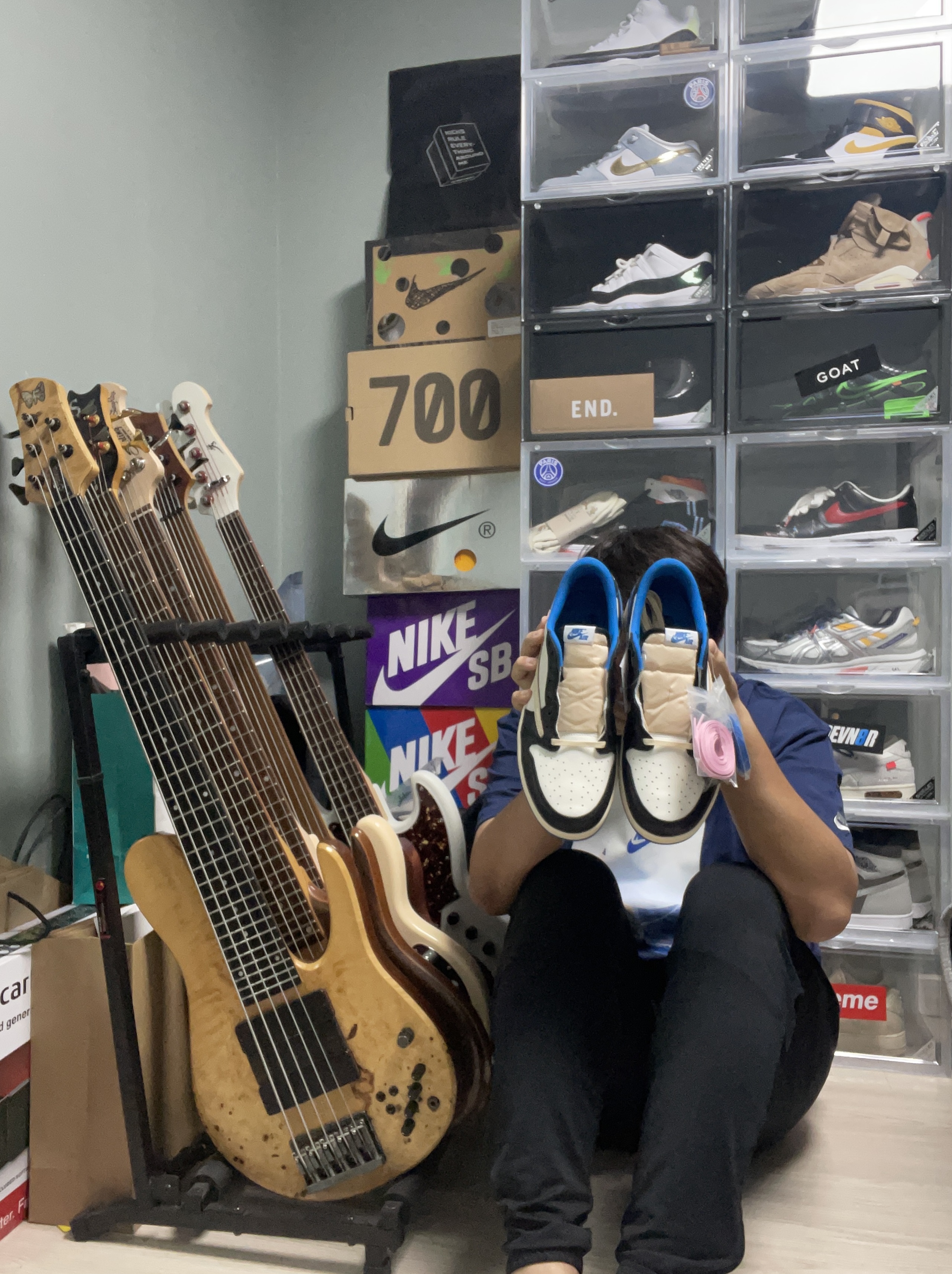 Jordan 1 x Travis Scott x Fragment Retro Low OG SP Military Blue 착용 스타일