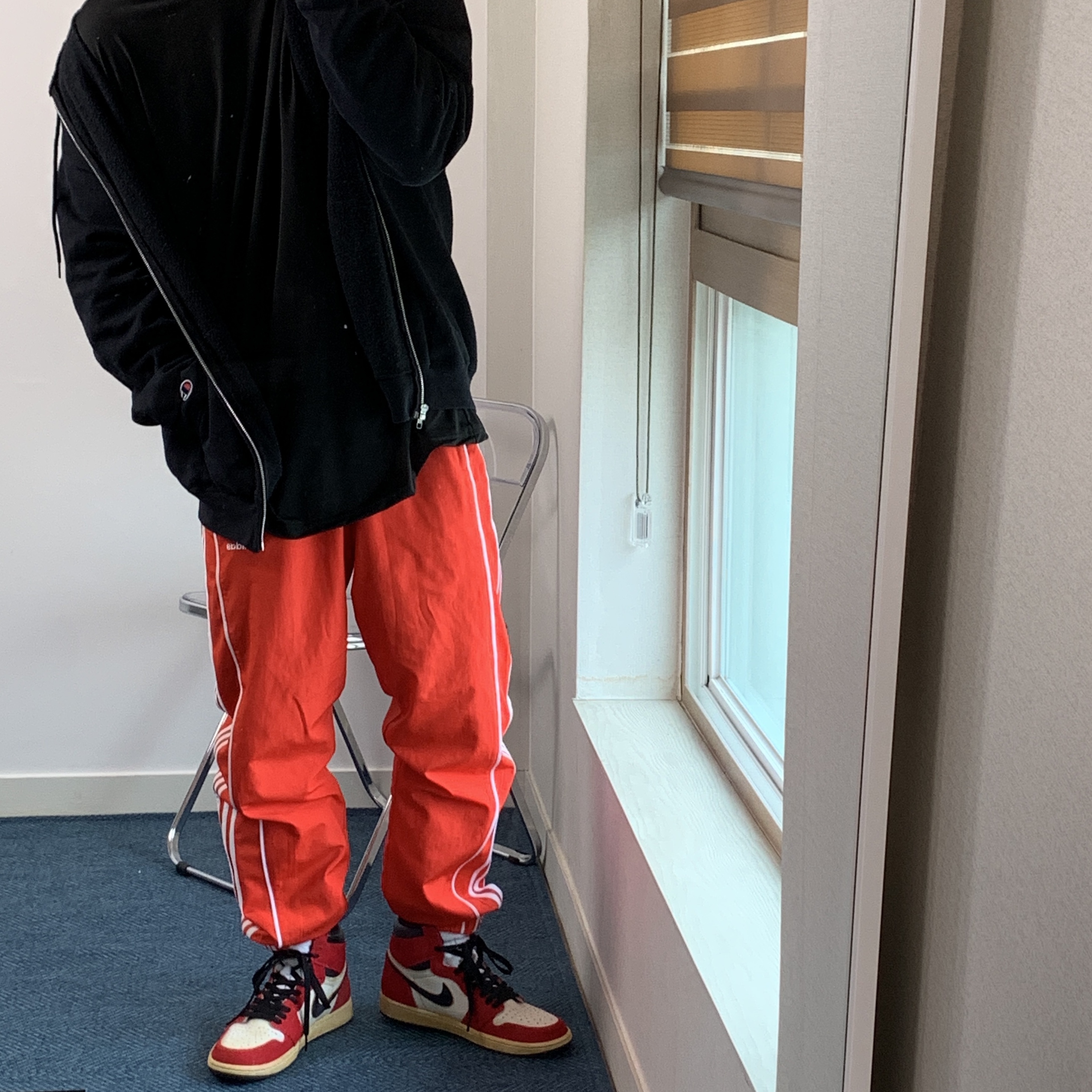 Jordan 1 Retro High OG Light Fusion Red 착용 스타일