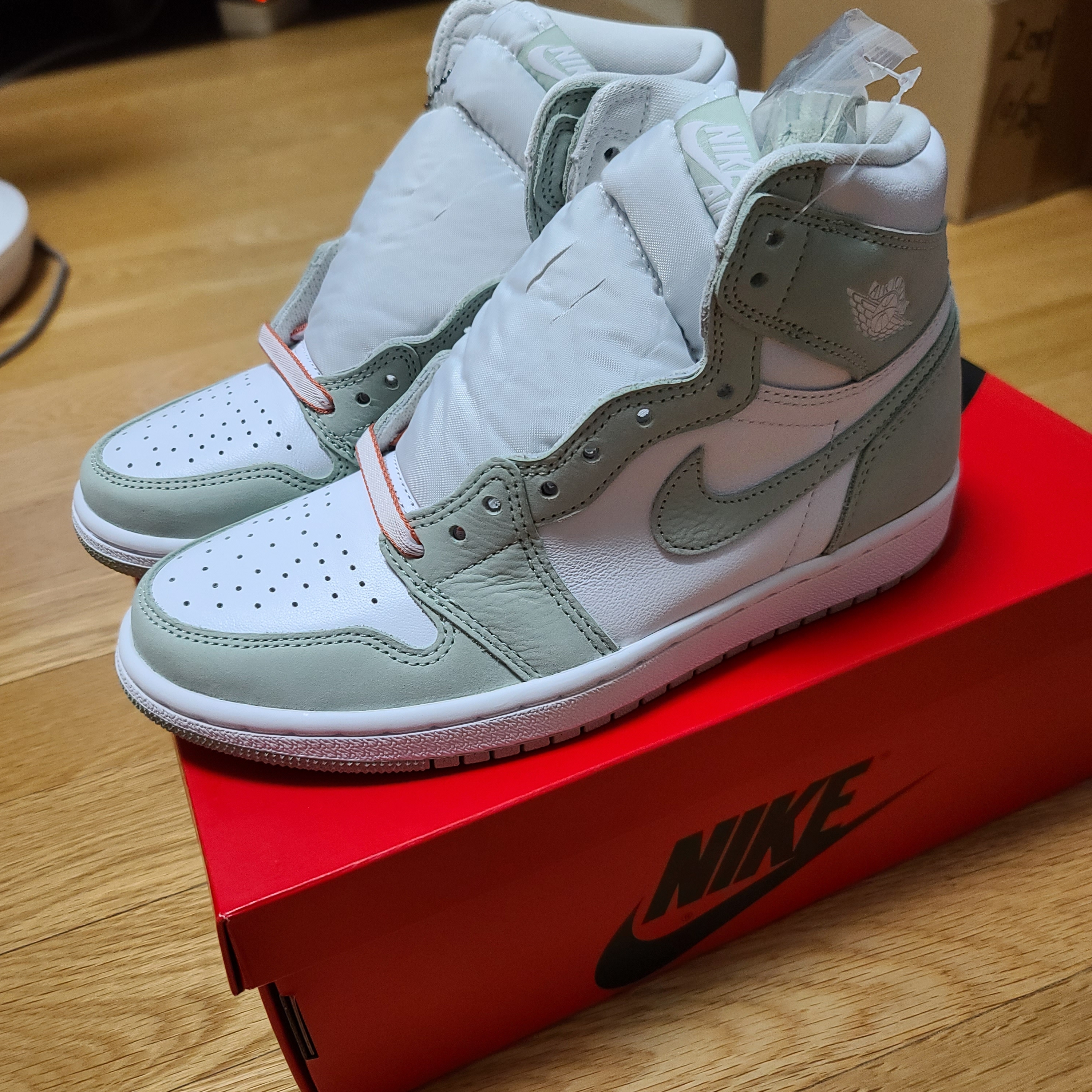 (W) Jordan 1 Retro High OG Seafoam 착용 스타일 - 3