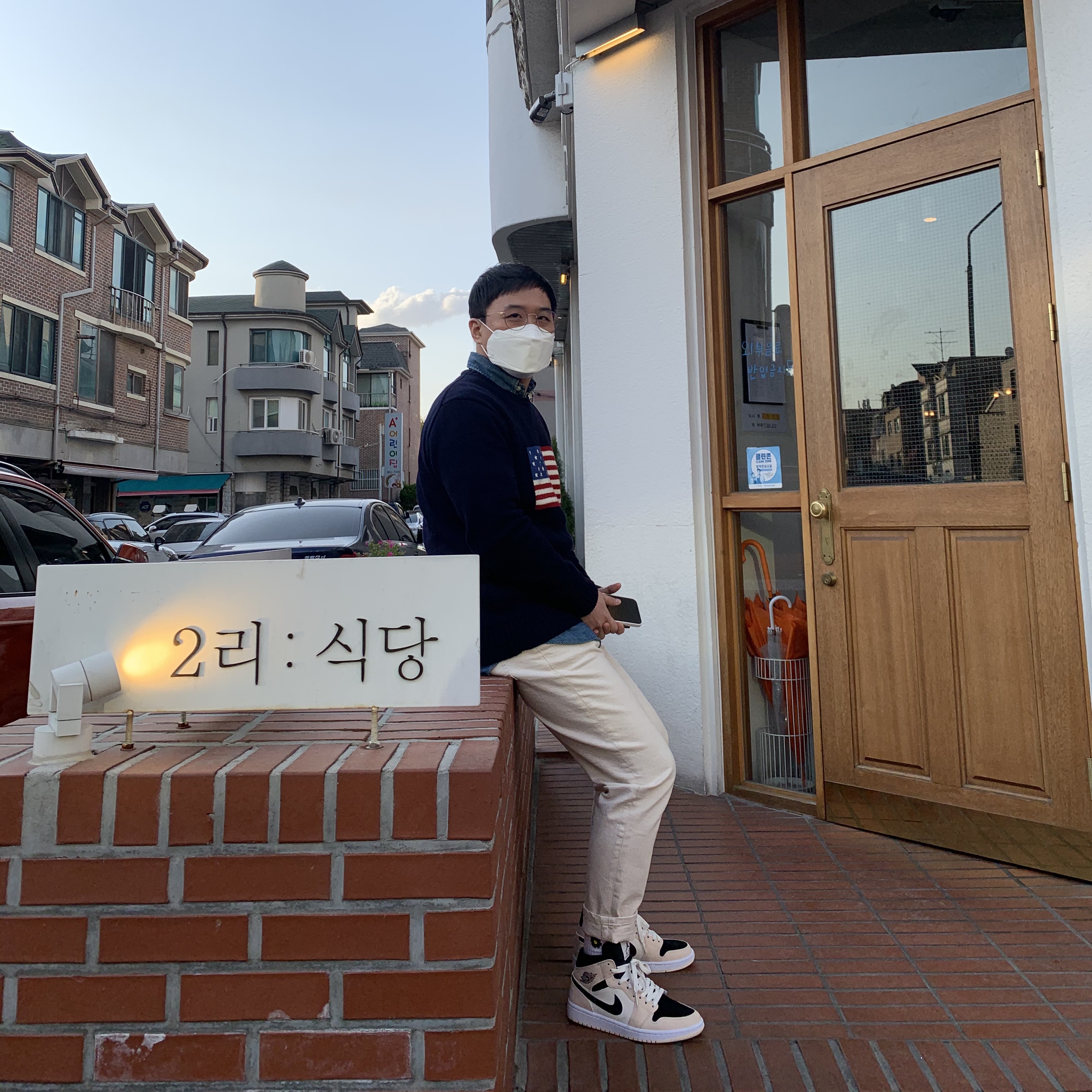 (W) Jordan 1 Mid Barely Orange 착용 스타일