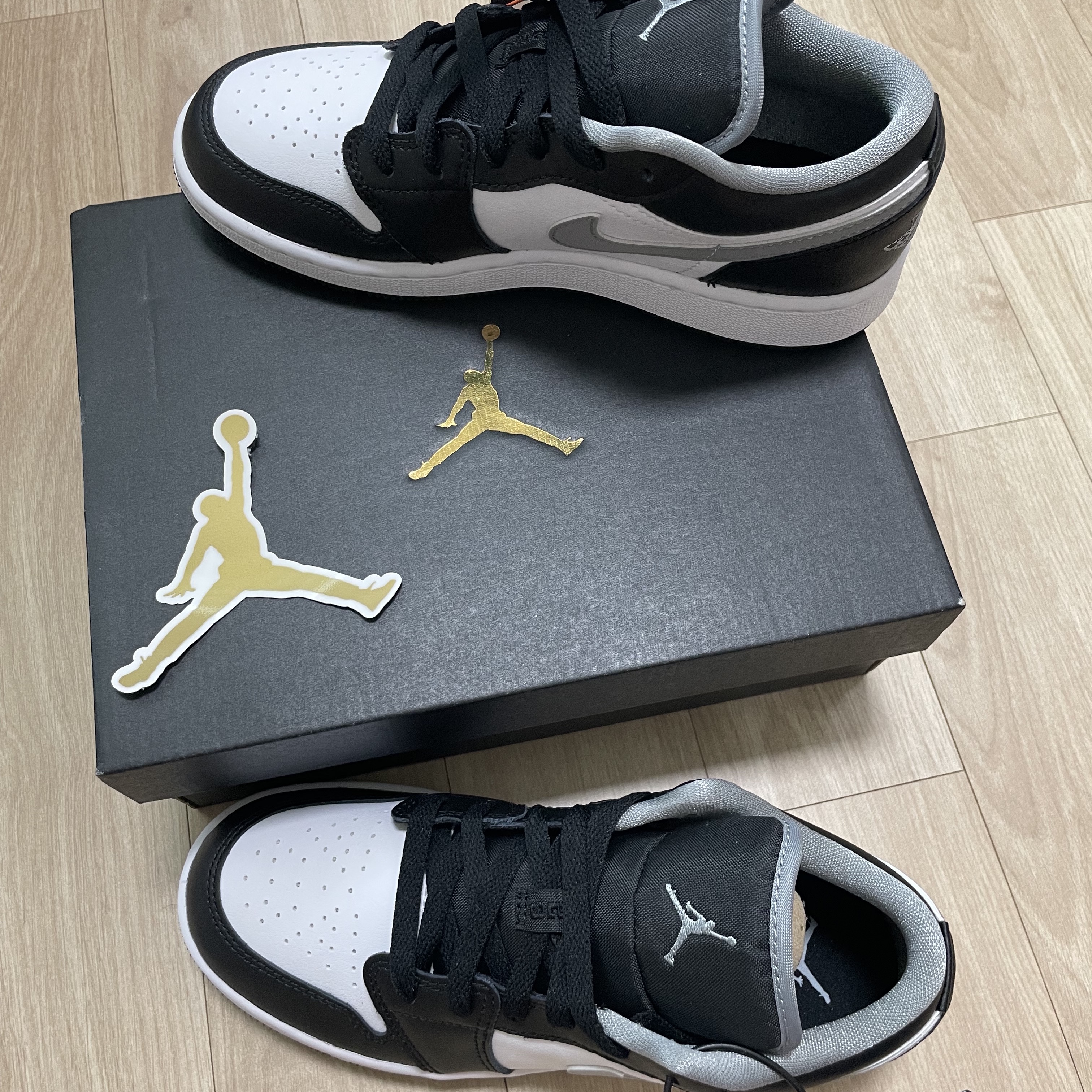 (GS) Jordan 1 Low Black Particle Grey 착용 스타일 - 2