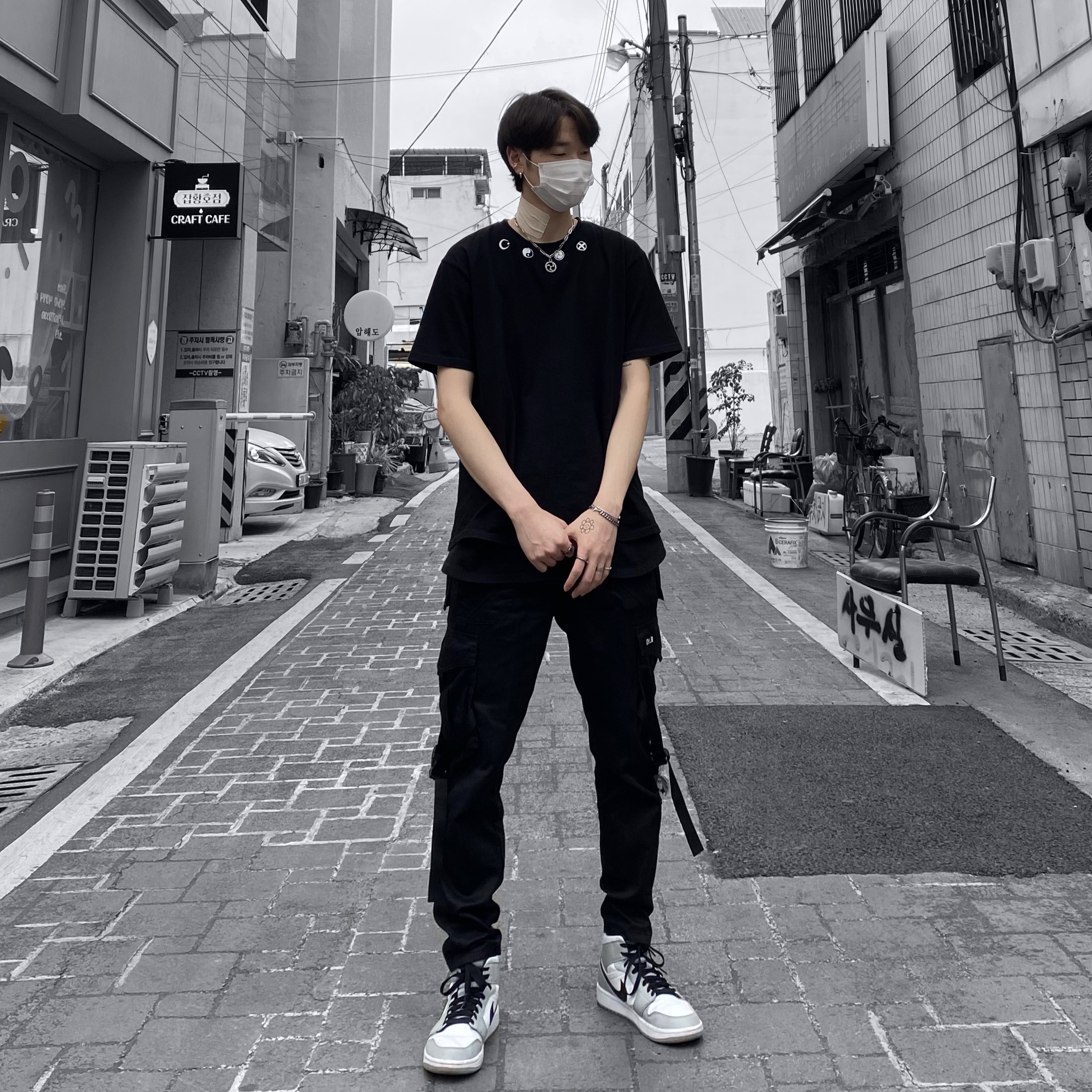 Jordan 1 Mid Light Smoke Grey 착용 스타일