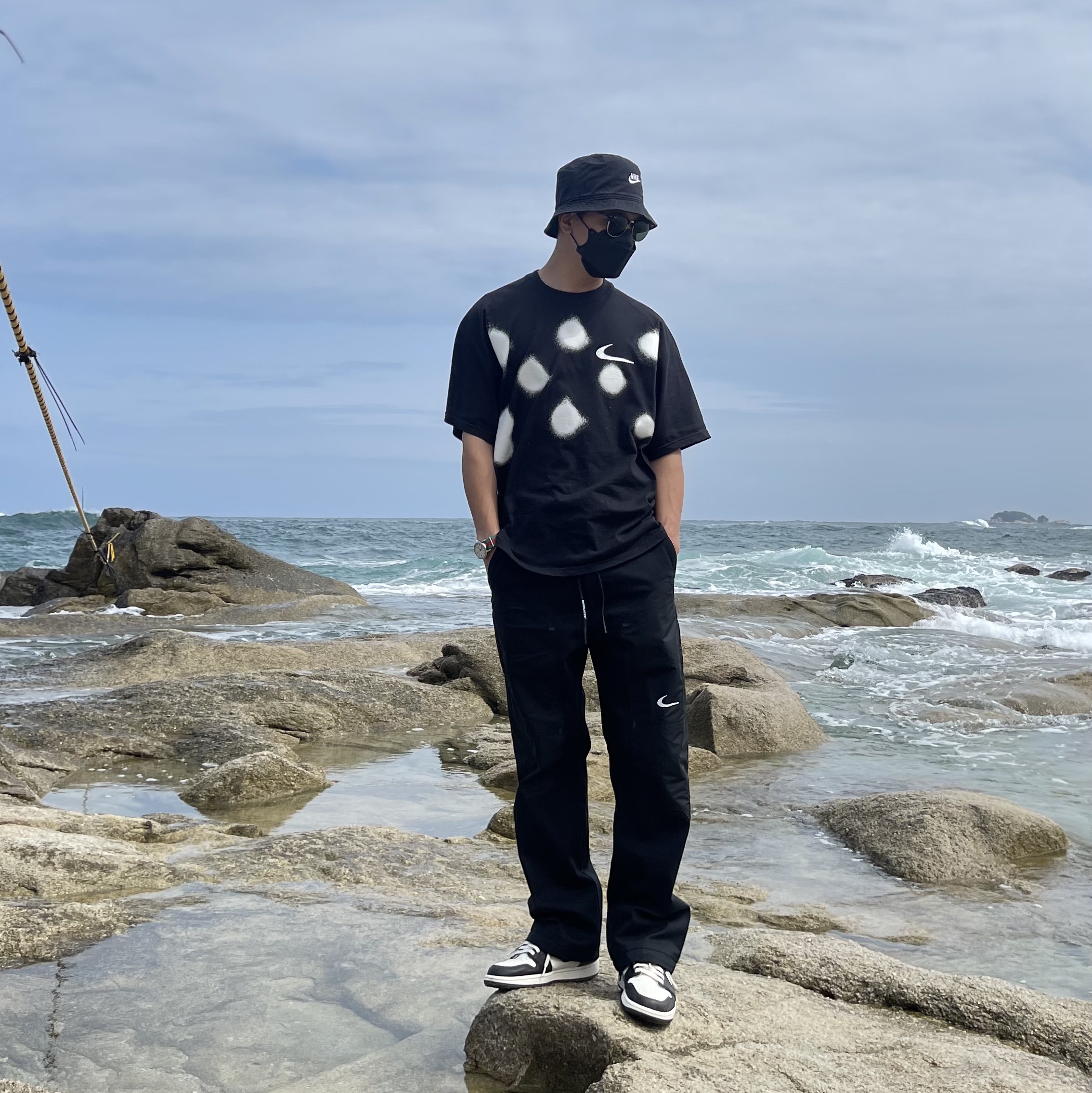 Nike x Off-White NRG Short Sleeve T-Shirt Black, Nike x Off-White NRG Pants Black 착용 스타일 - 1