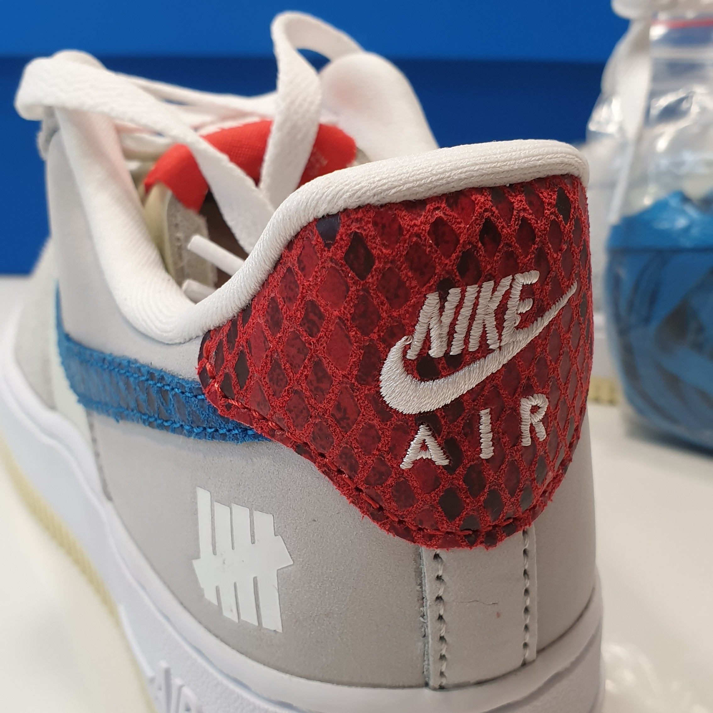 Nike x Undefeated Air Force 1 Low SP 5 On It 착용 스타일 - 3