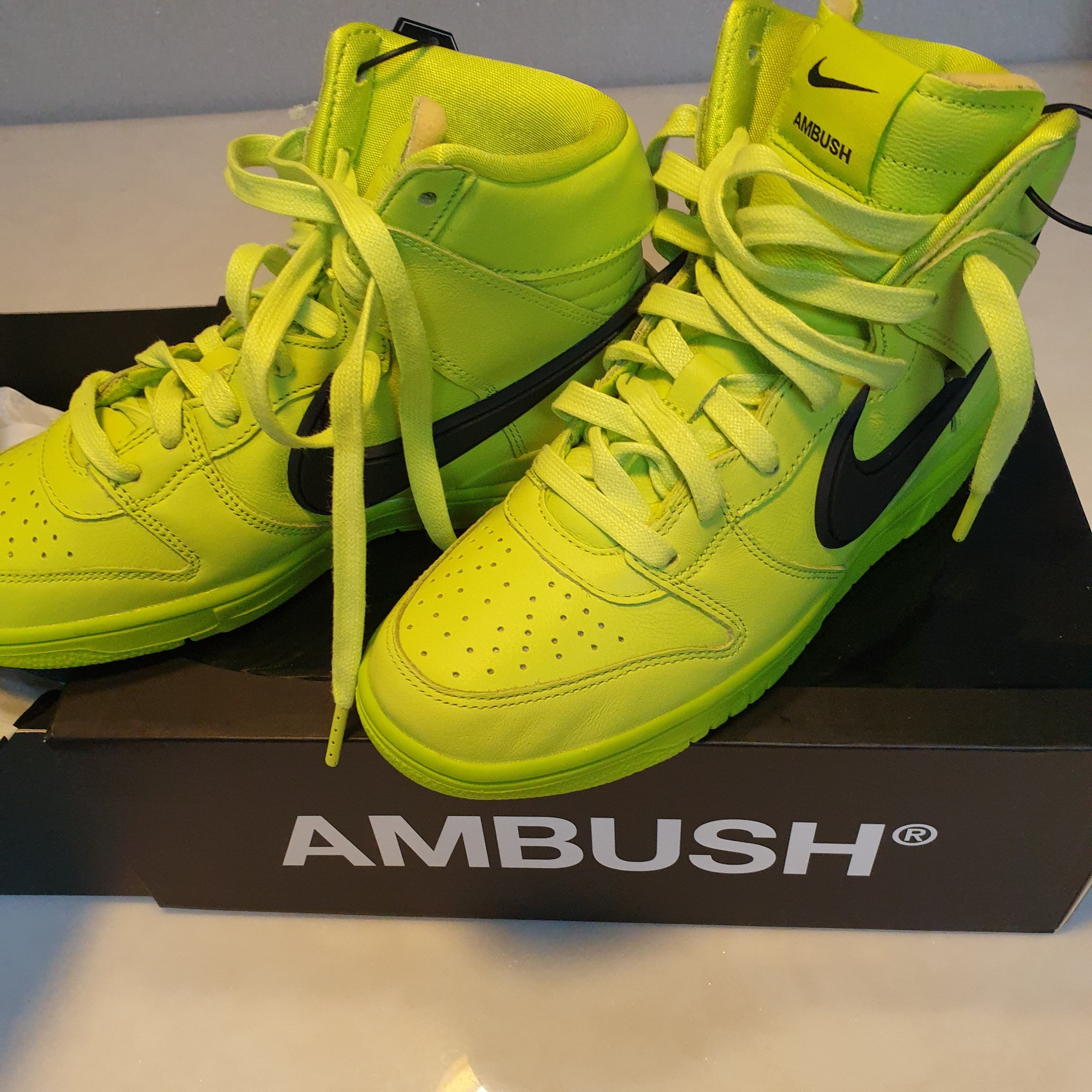 Nike x Ambush Dunk High Flash Lime 착용 스타일 - 1