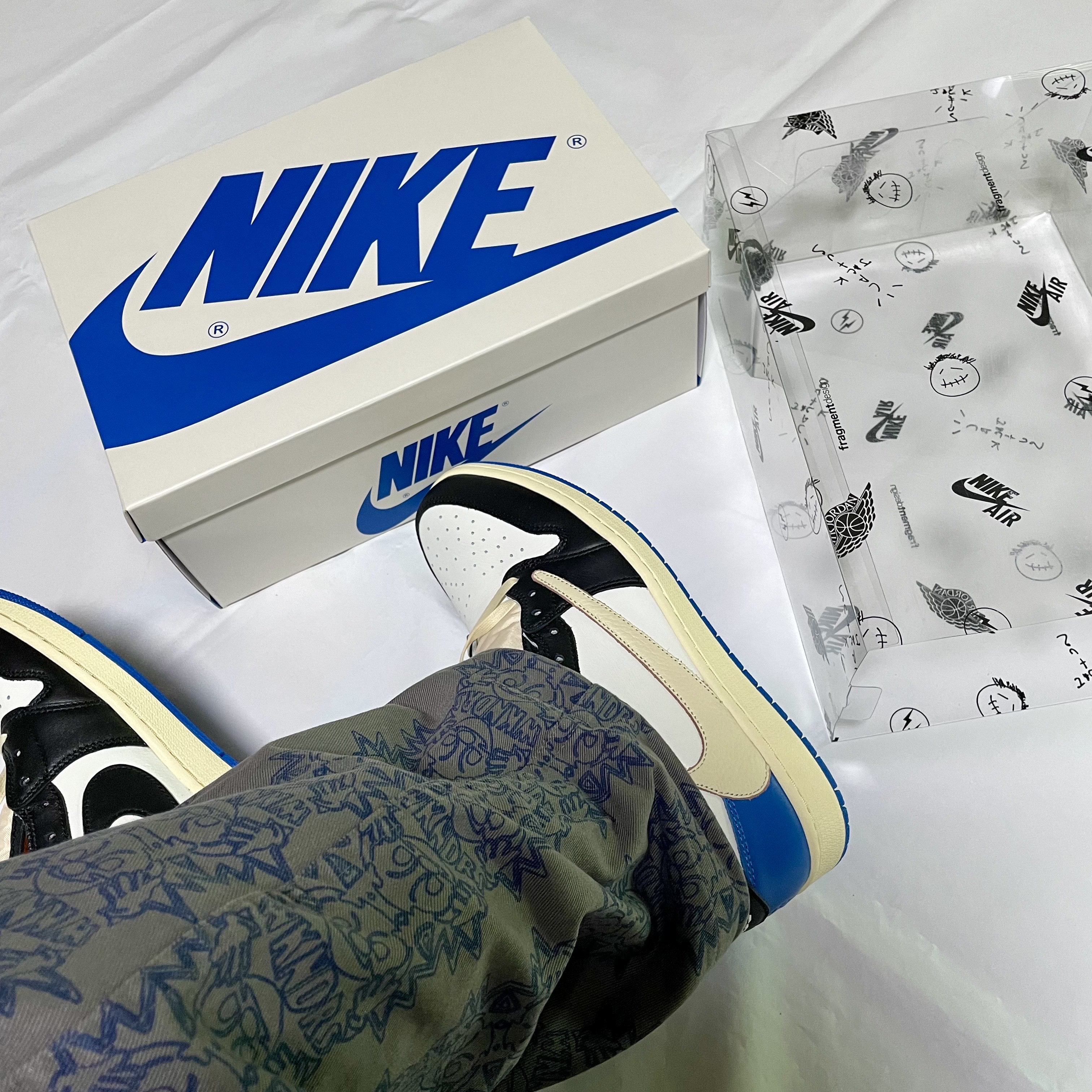 Jordan 1 x Travis Scott x Fragment Retro Low OG SP Military Blue 착용 스타일