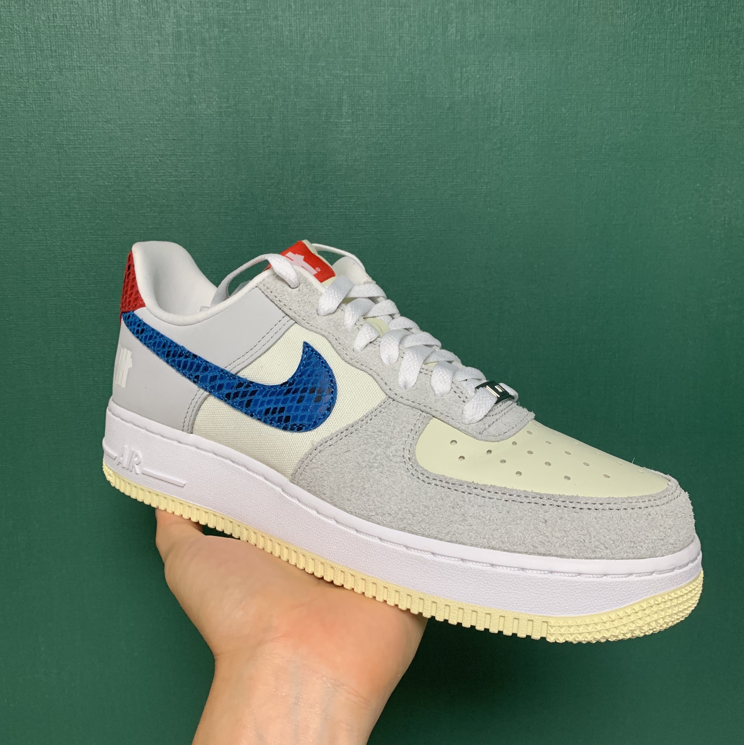 Nike x Undefeated Air Force 1 Low SP 5 On It 착용 스타일
