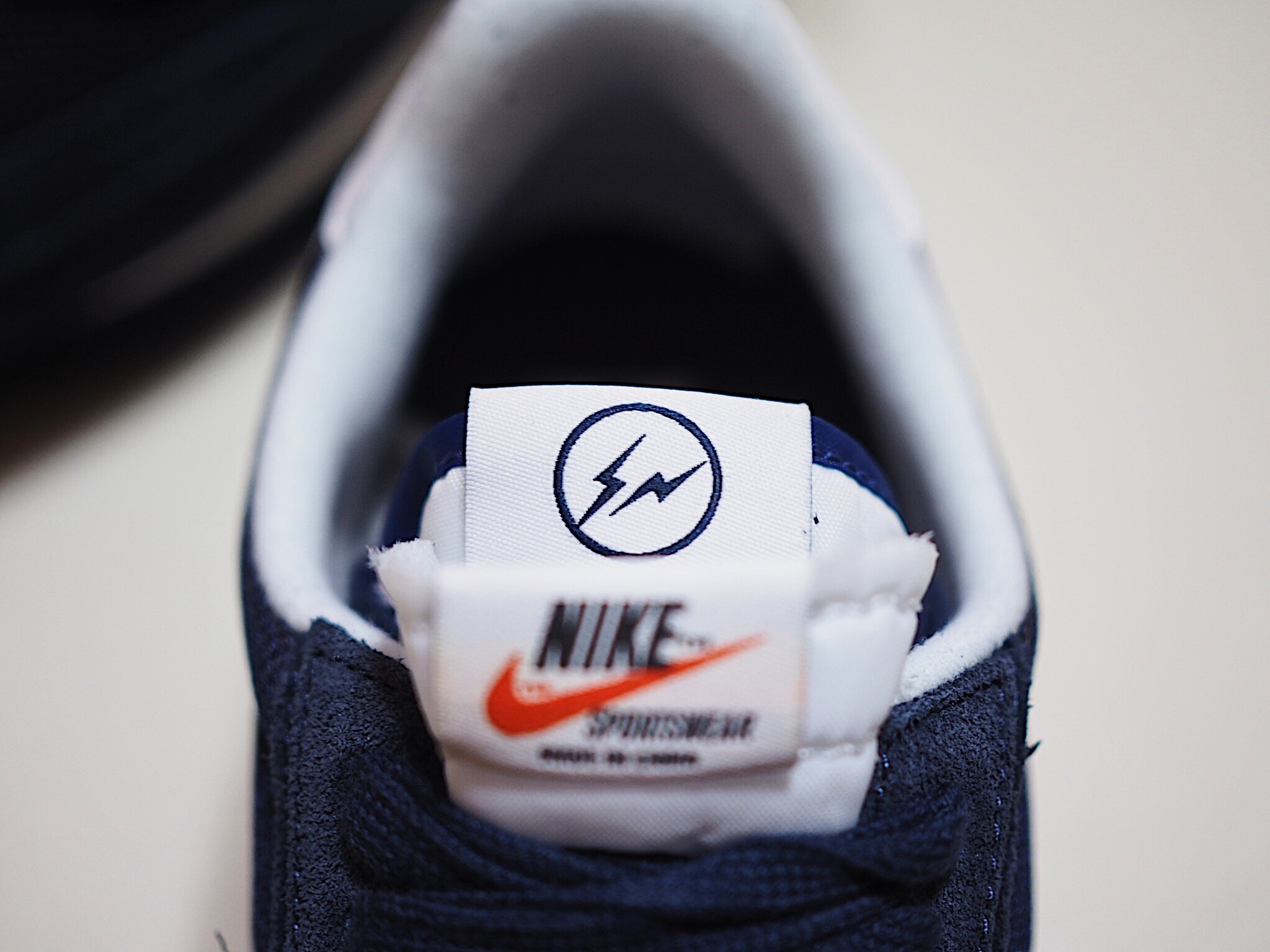 Nike x Sacai x Fragment LDWaffle Blackened Blue 착용 스타일 - 4