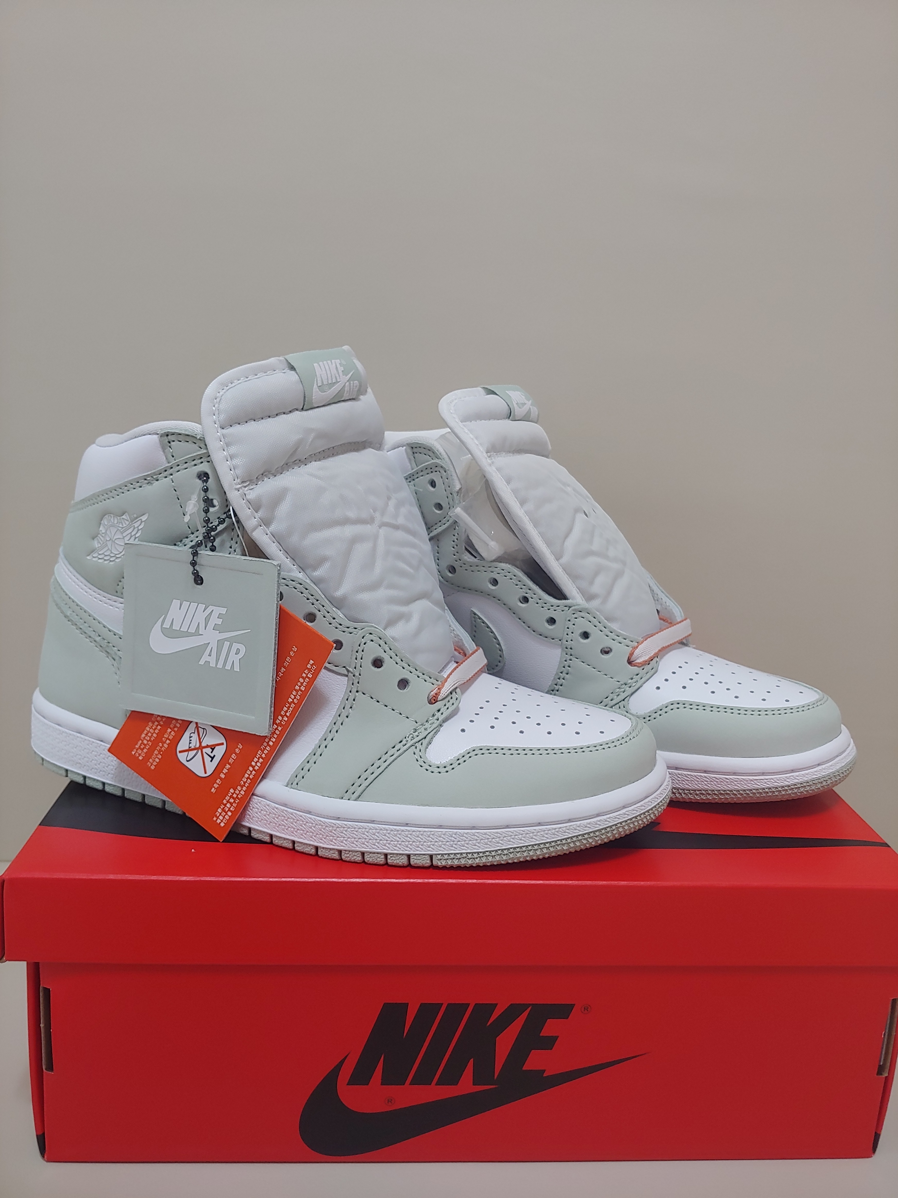 (W) Jordan 1 Retro High OG Seafoam 착용 스타일 - 3