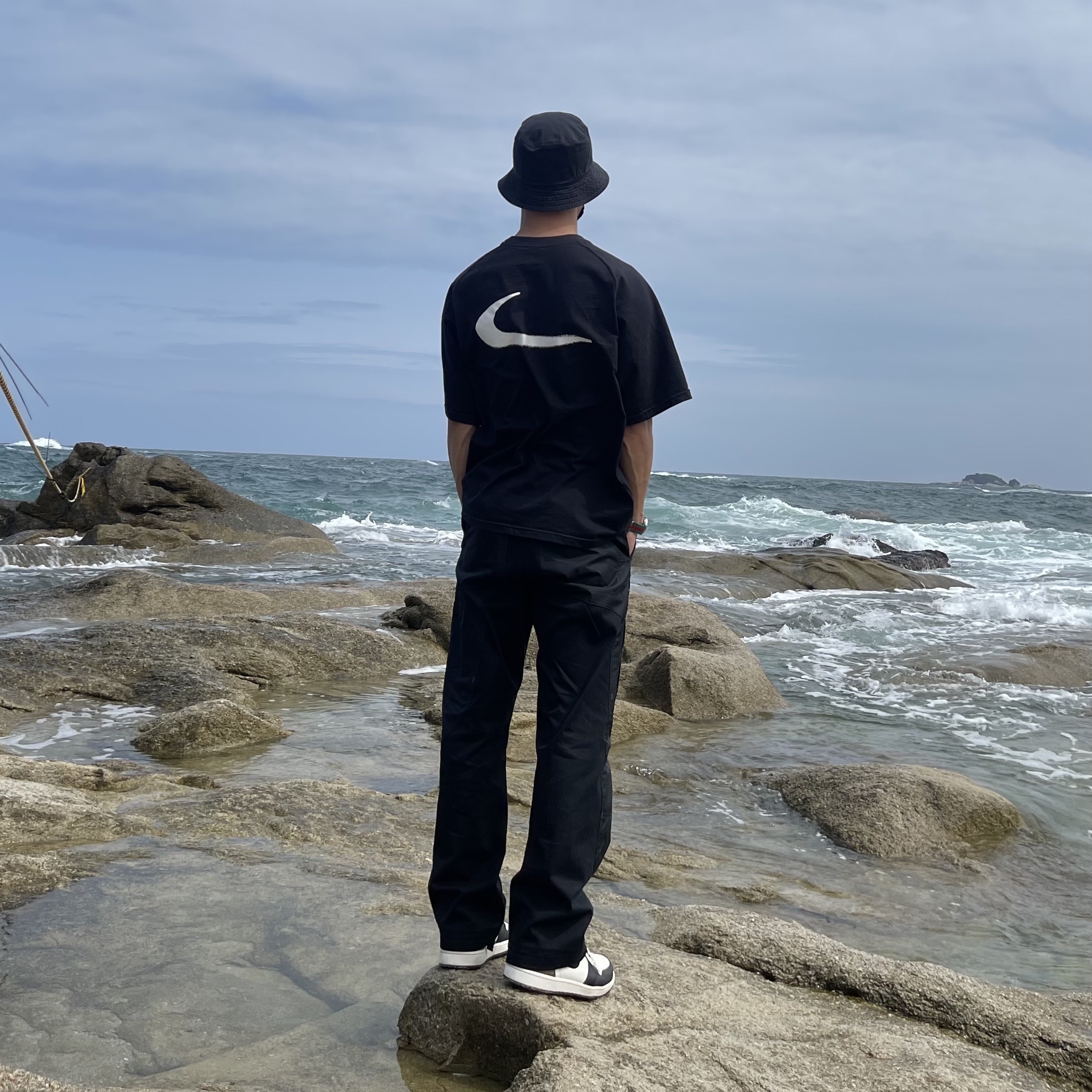 Nike x Off-White NRG Short Sleeve T-Shirt Black, Nike x Off-White NRG Pants Black 착용 스타일 - 2