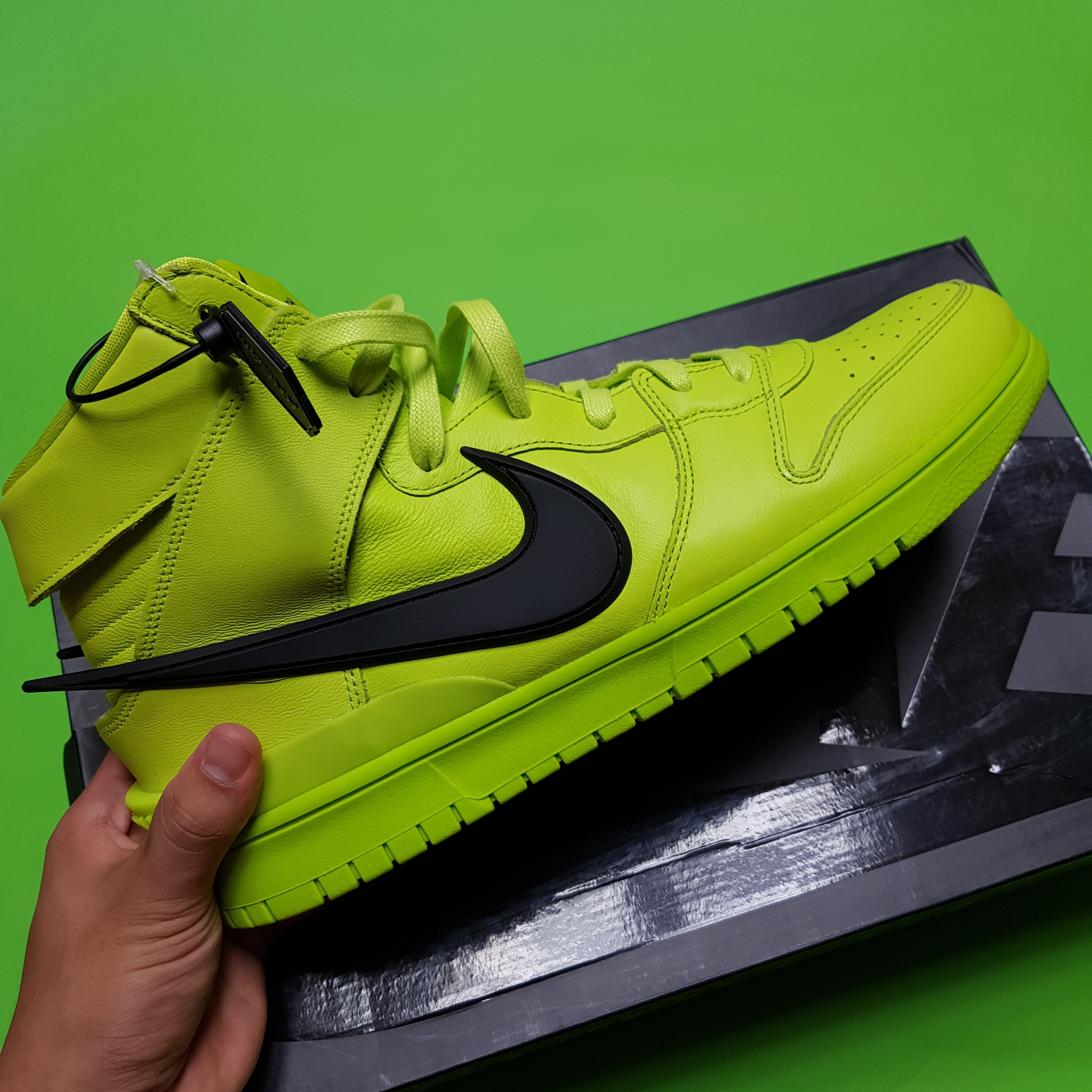 Nike x Ambush Dunk High Flash Lime 착용 스타일