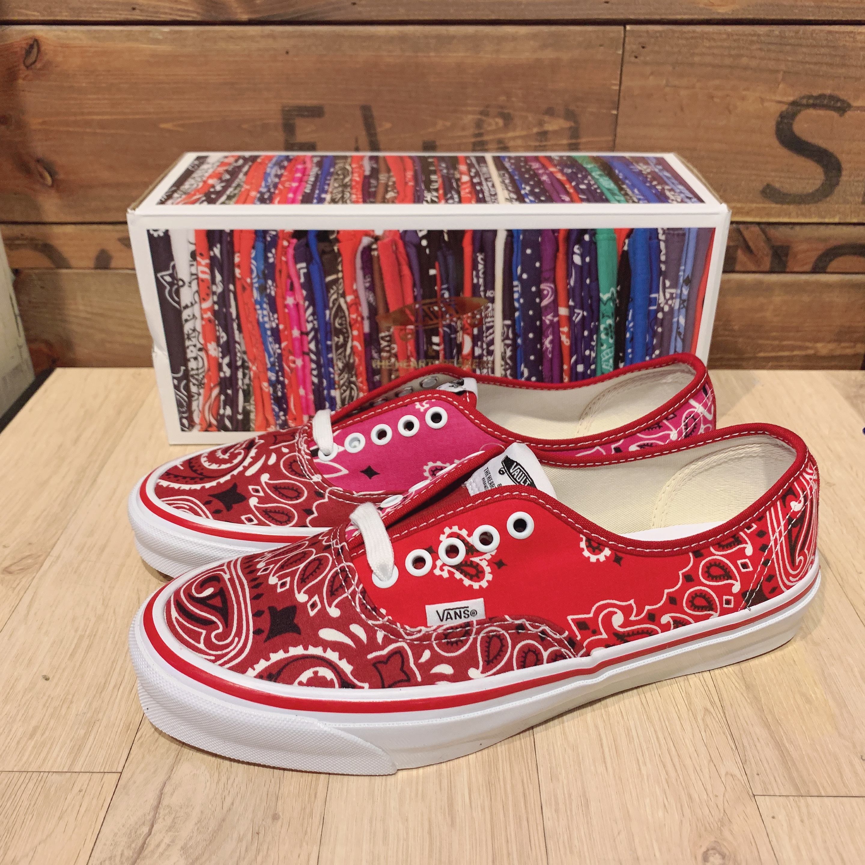 Vans Vault x Bedwin & The Heartbreakers OG Authentic LX Multi-Color-Red 착용 스타일 - 2