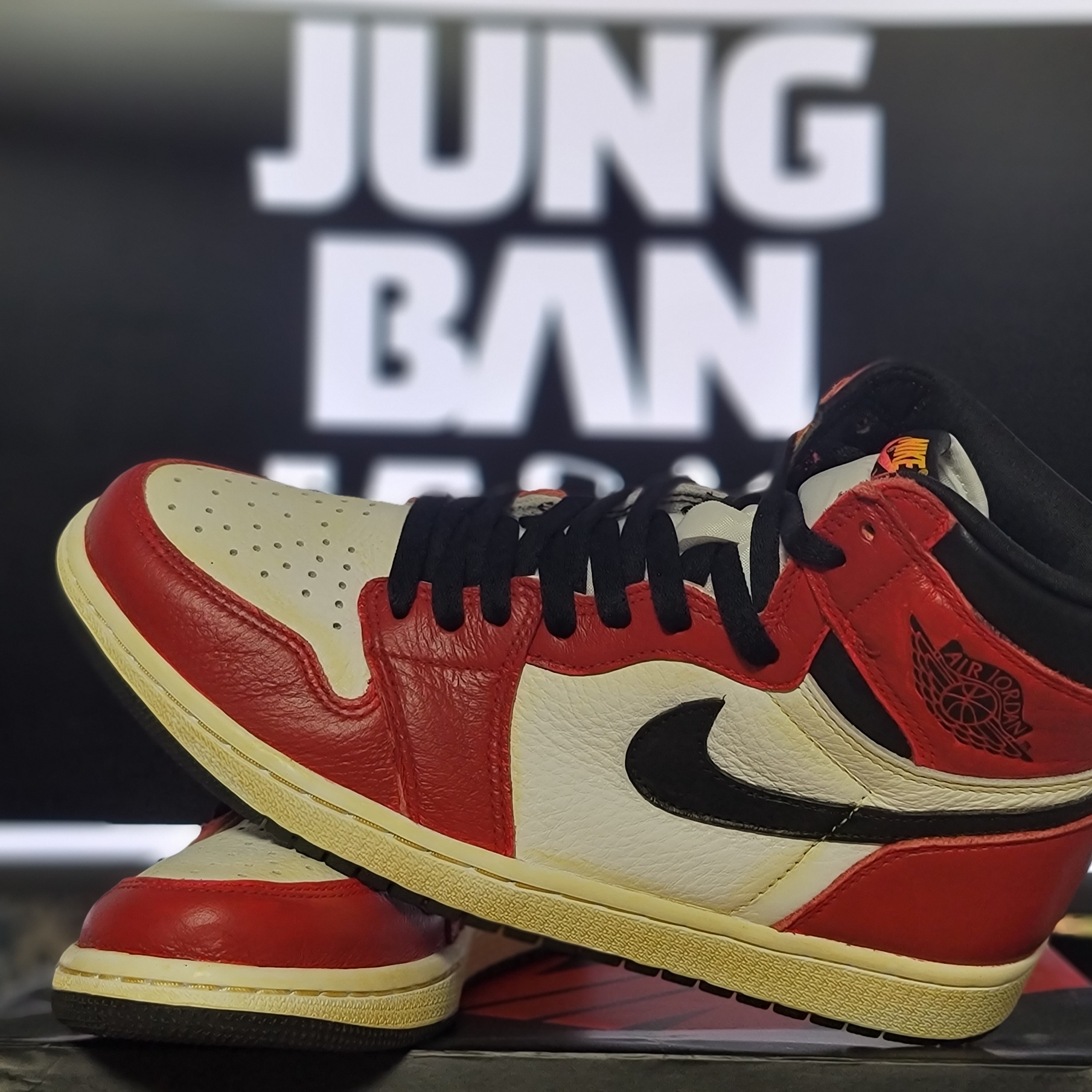 Jordan 1 Retro High OG Light Fusion Red 착용 스타일 - 1
