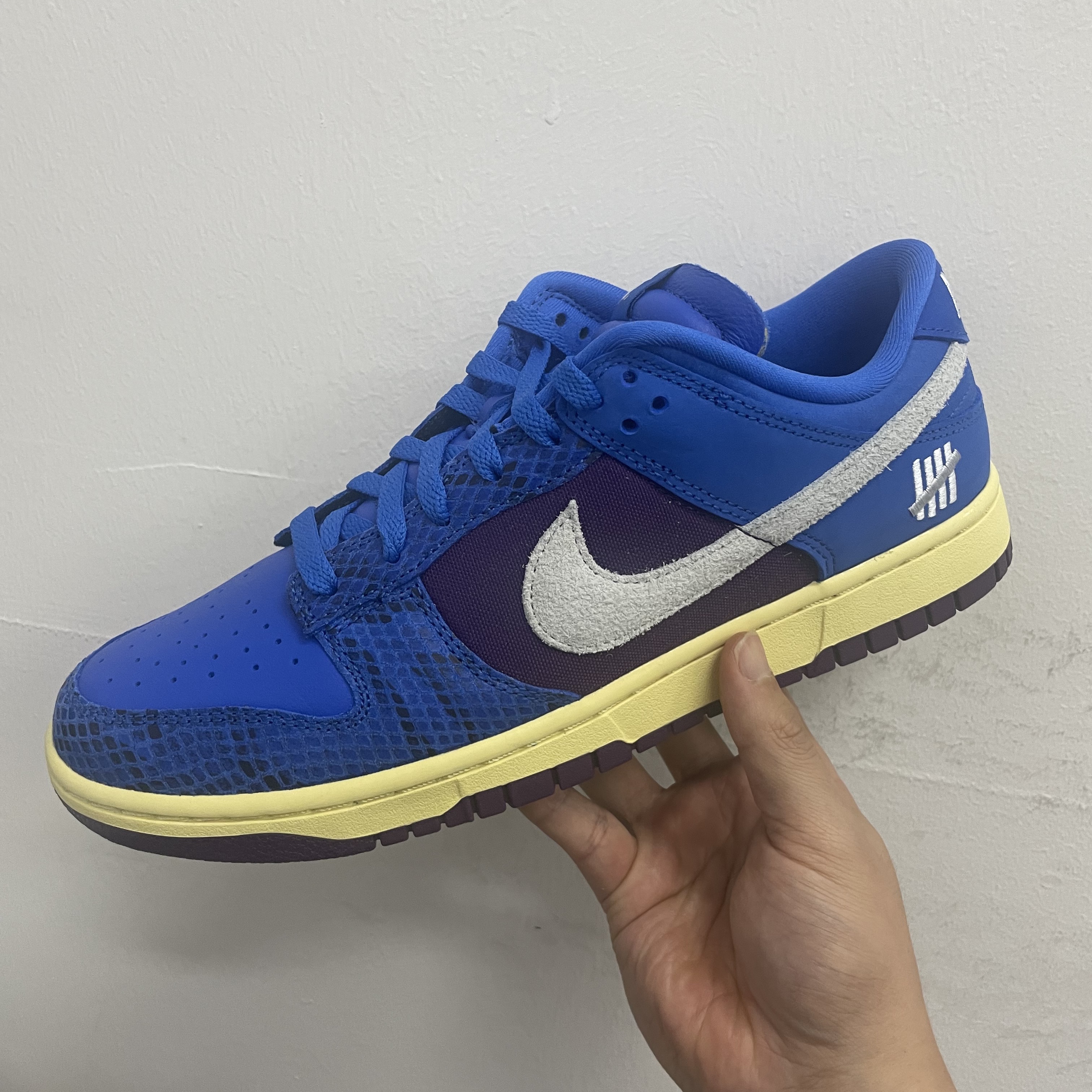 Nike x Undefeated Dunk Low SP 5 On It 착용 스타일