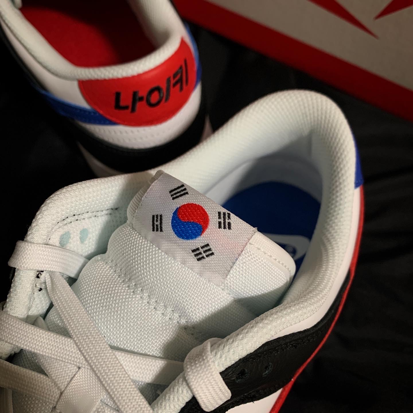 Nike Dunk Low SE Seoul 착용 스타일 - 2