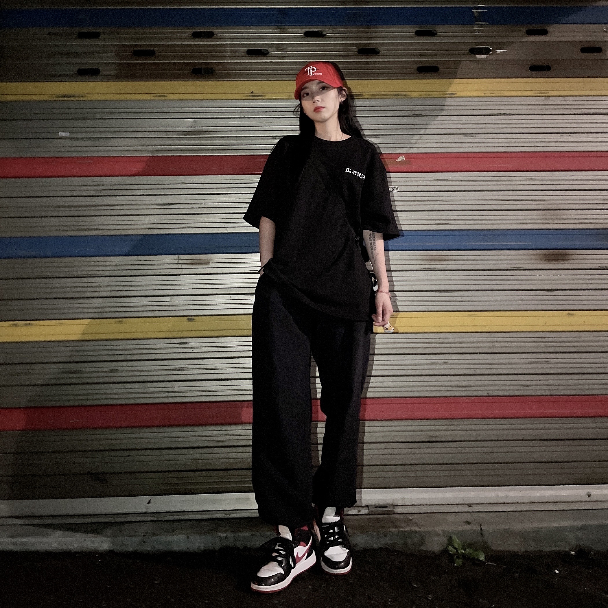 (GS) Jordan 1 Mid Gym Red Black White 착용 스타일 - 2