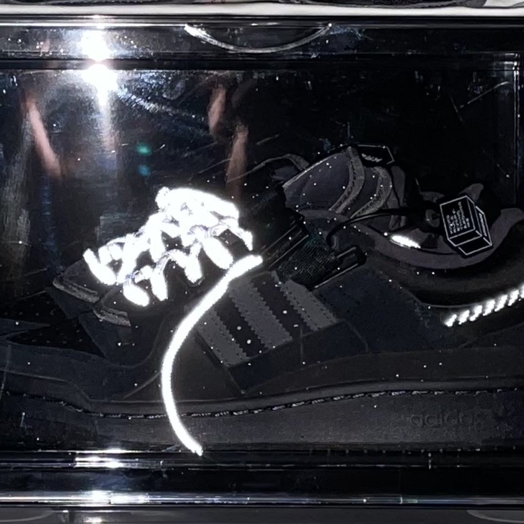 Adidas x Bad Bunny Forum Low Back To School 착용 스타일 - 2