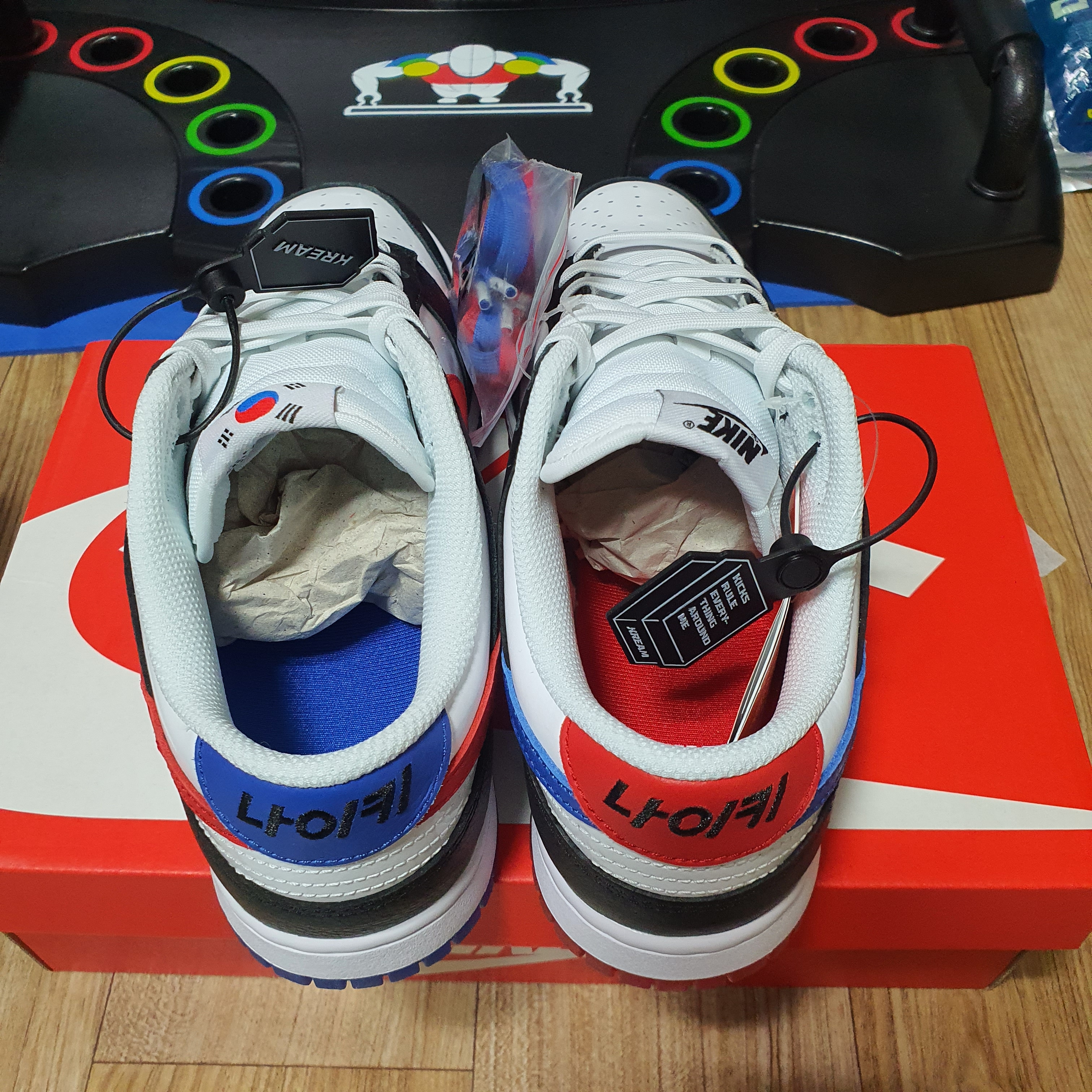 Nike Dunk Low SE Seoul 착용 스타일 - 4