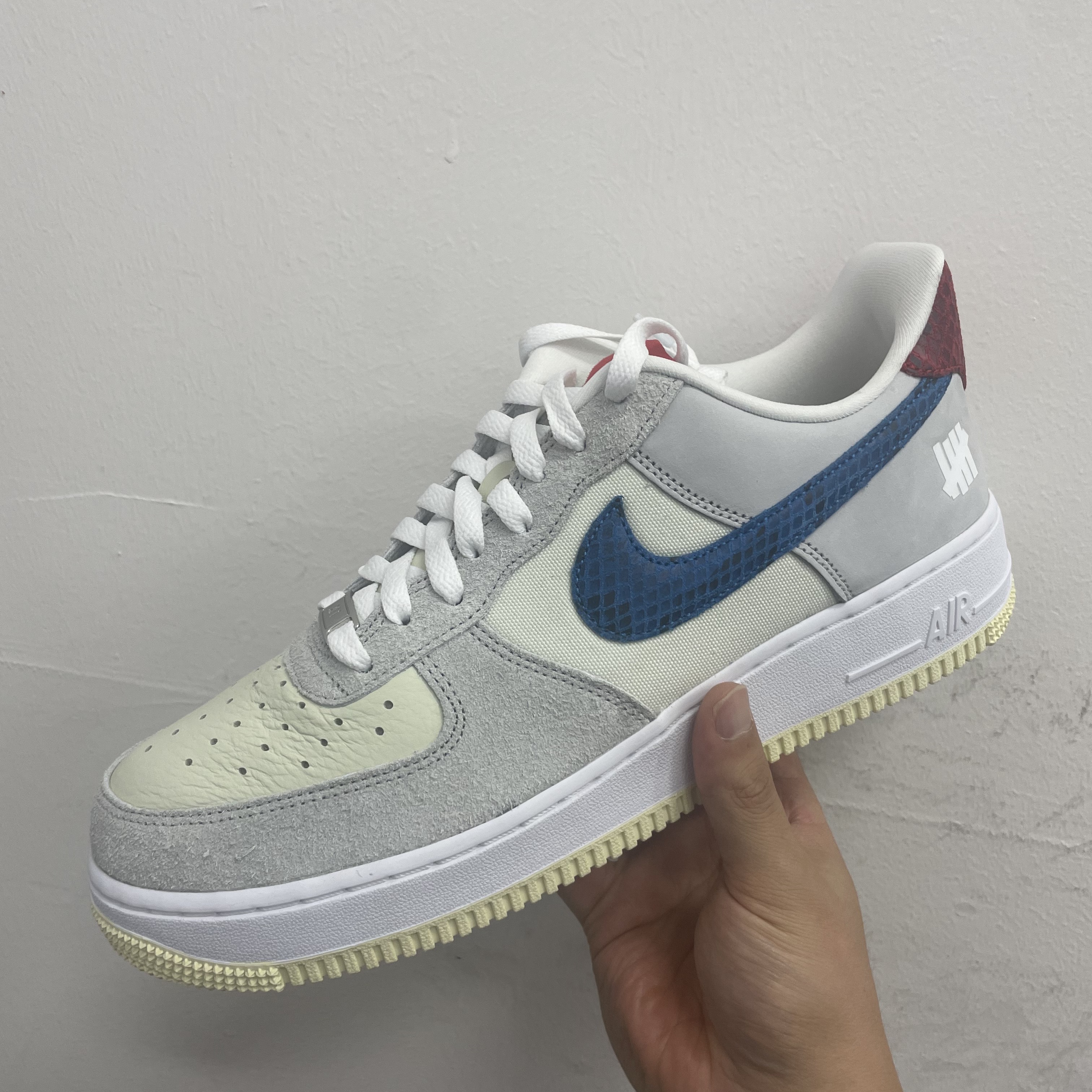 Nike x Undefeated Air Force 1 Low SP 5 On It 착용 스타일