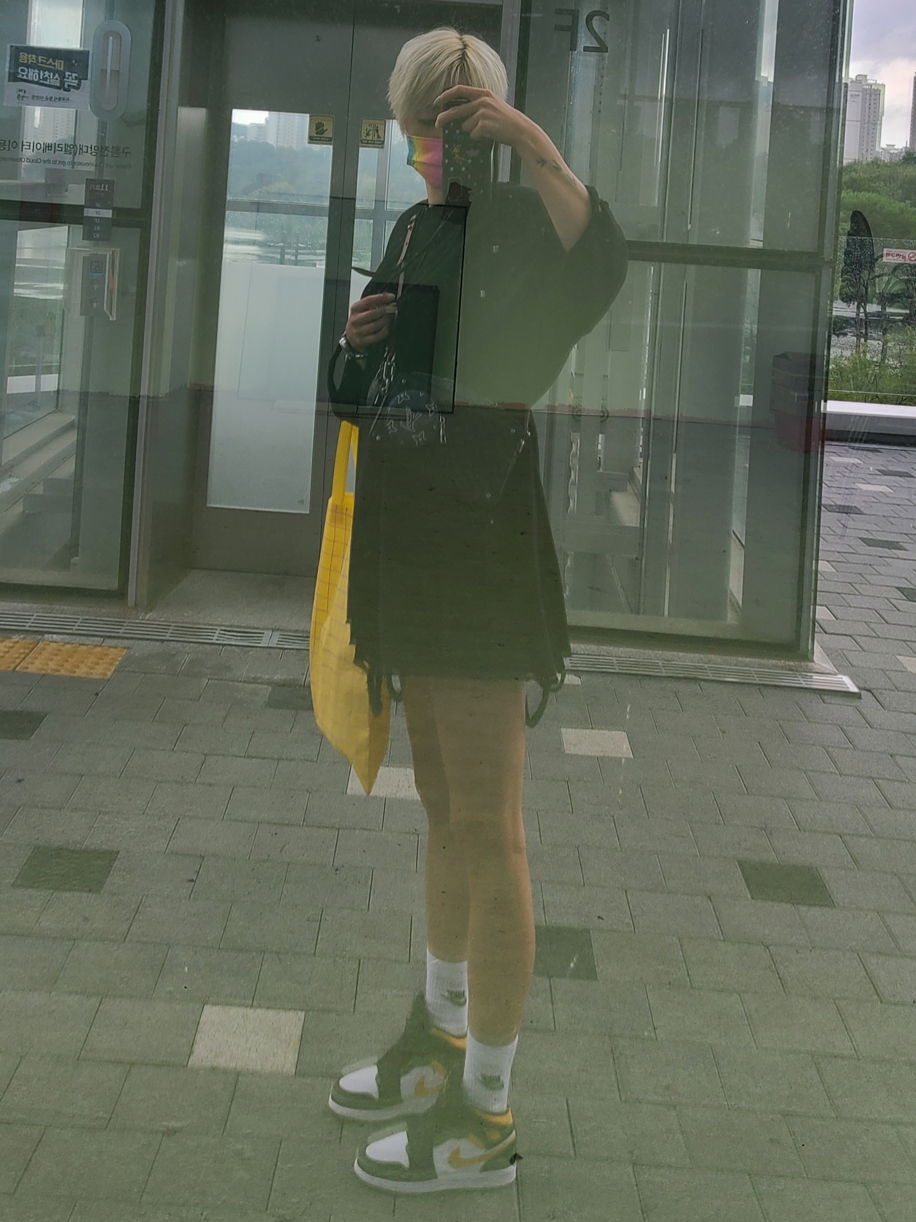 Jordan 1 Mid Pollen 착용 스타일 - 2