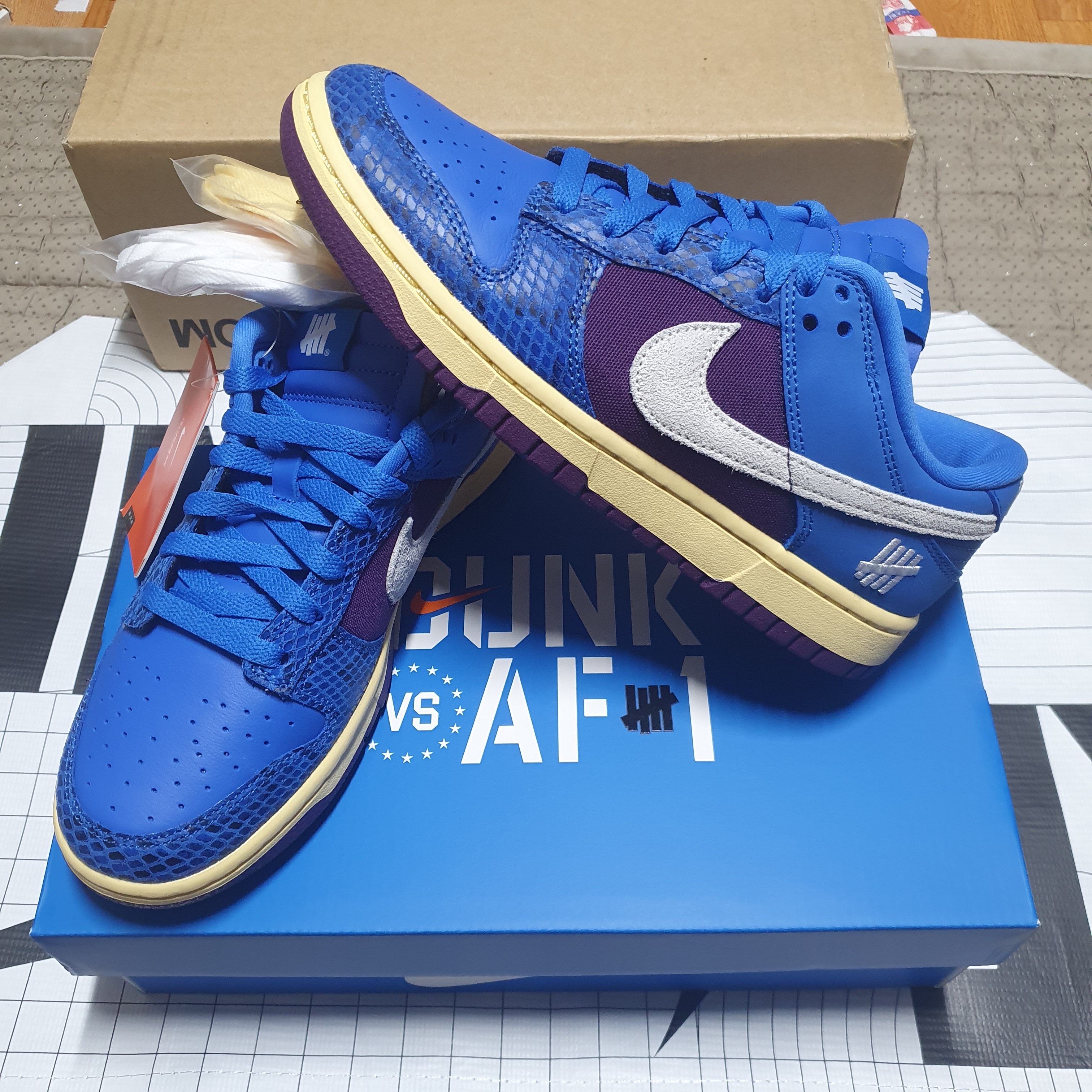 Nike x Undefeated Dunk Low SP 5 On It 착용 스타일 - 1
