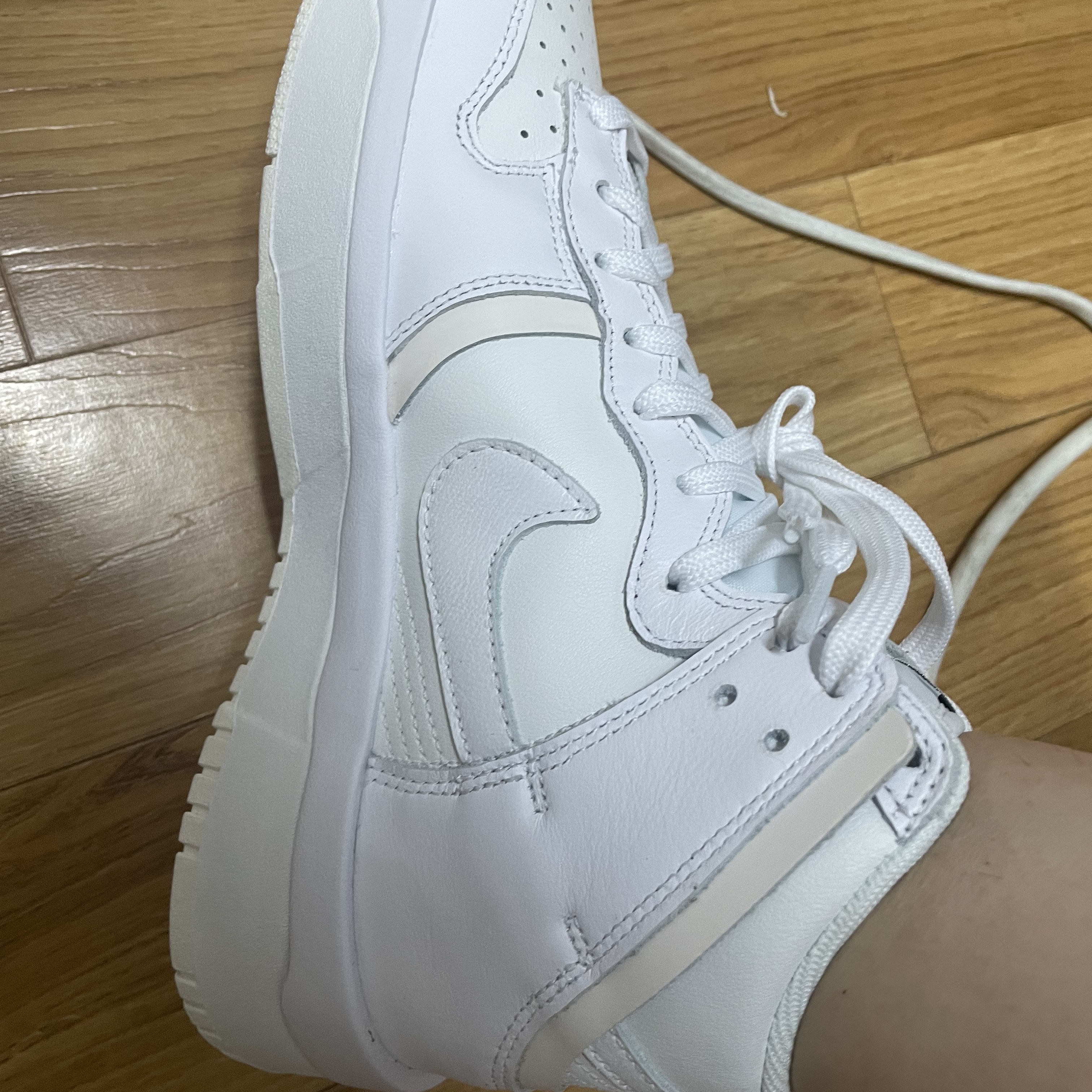 (W) Nike Dunk High Up Summit White 착용 스타일 - 2