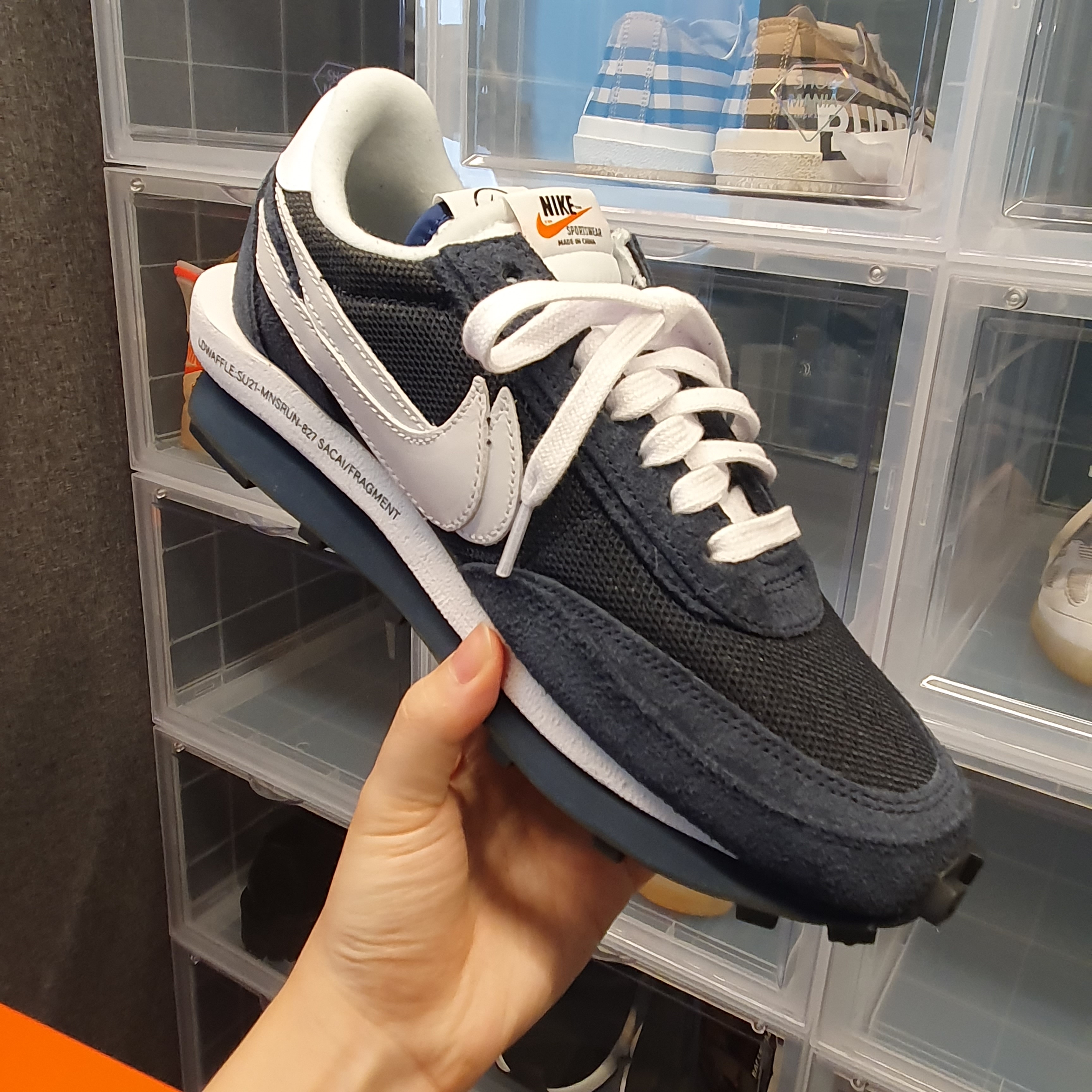 Nike x Sacai x Fragment LDWaffle Blackened Blue, Nike x Sacai x Fragment LDWaffle Light Smoke Grey 착용 스타일 - 3