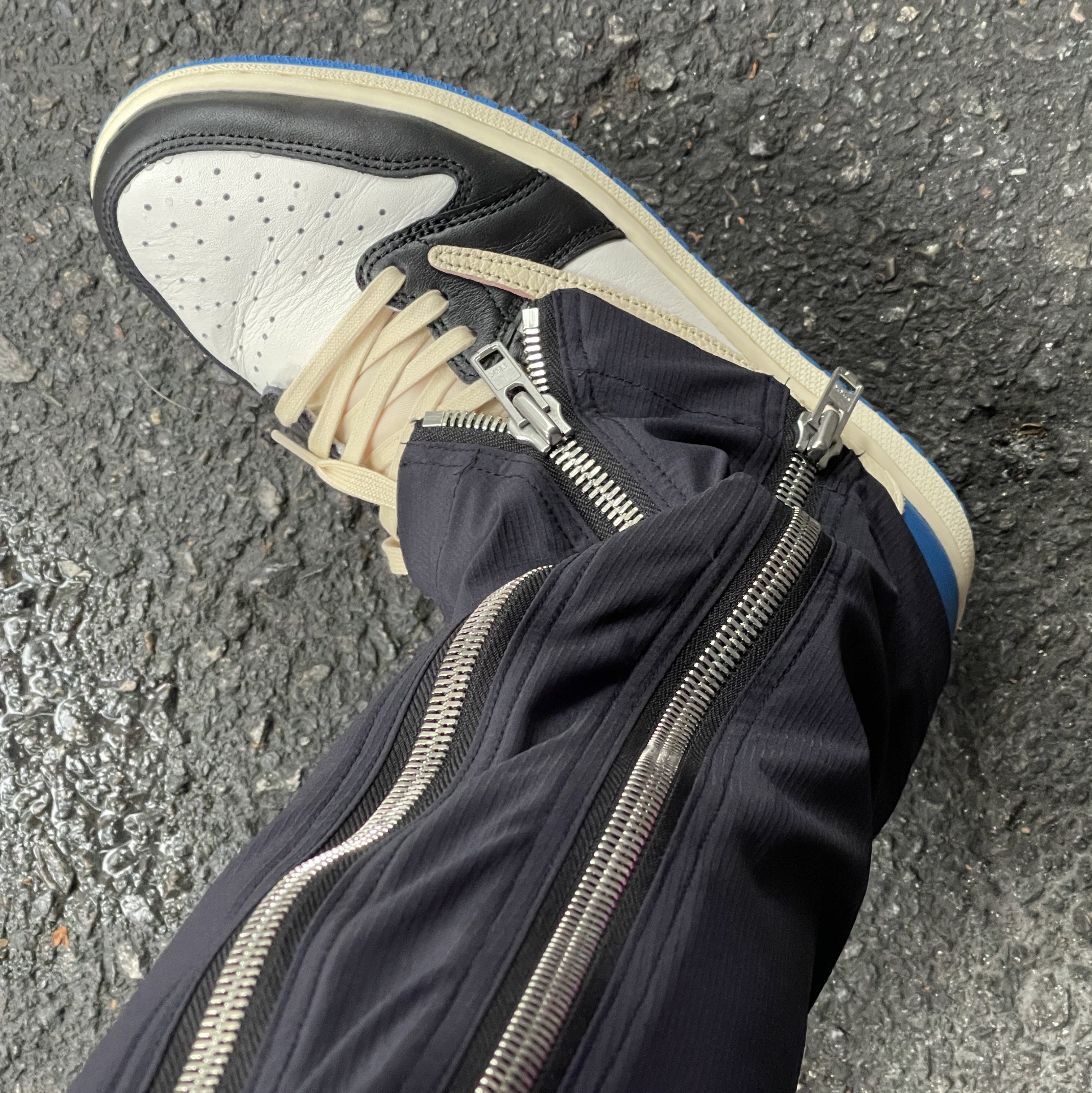 Jordan 1 x Travis Scott x Fragment Retro Low OG SP Military Blue 착용 스타일