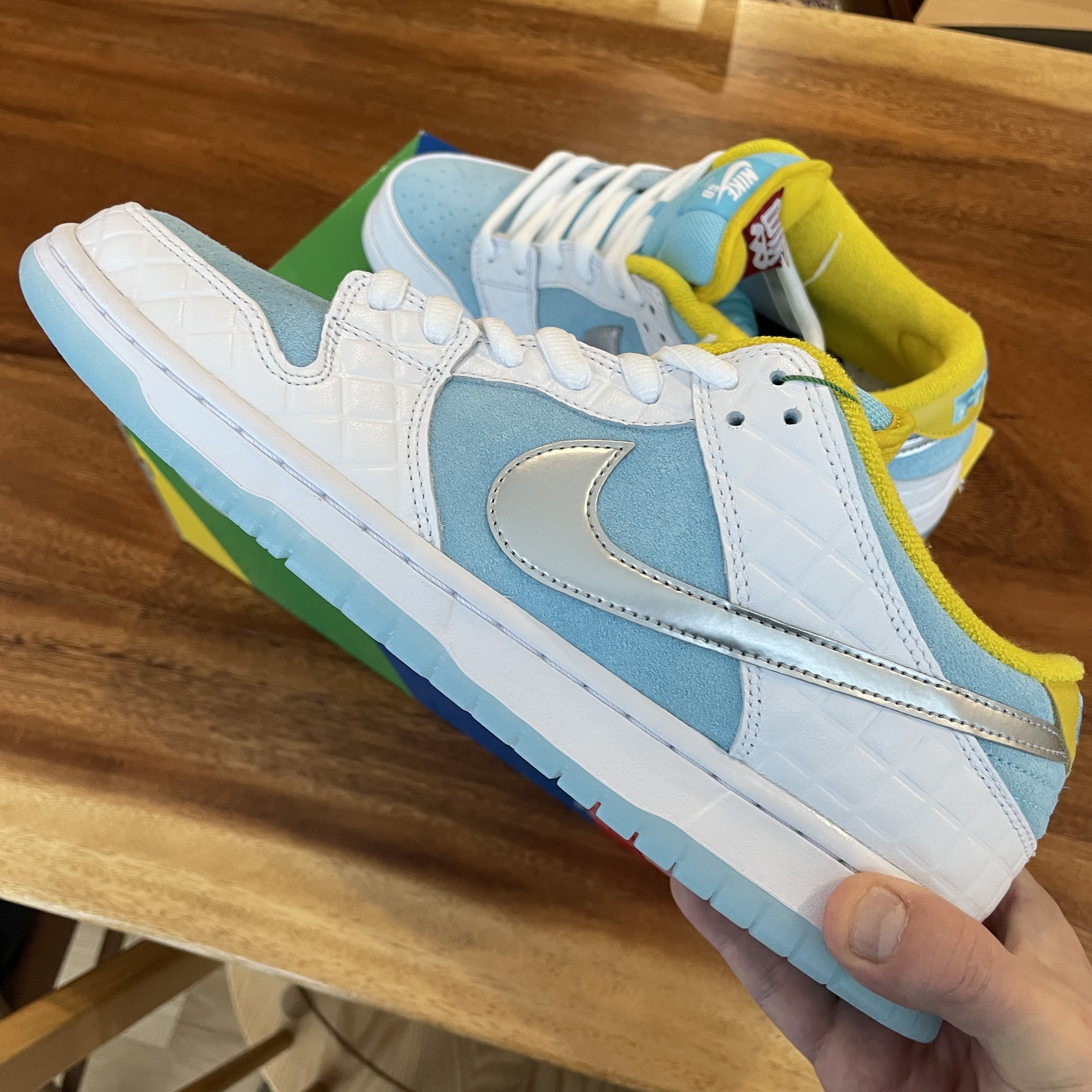 Nike x FTC SB Dunk Low Pro QS Lagoon Pulse 착용 스타일 - 2