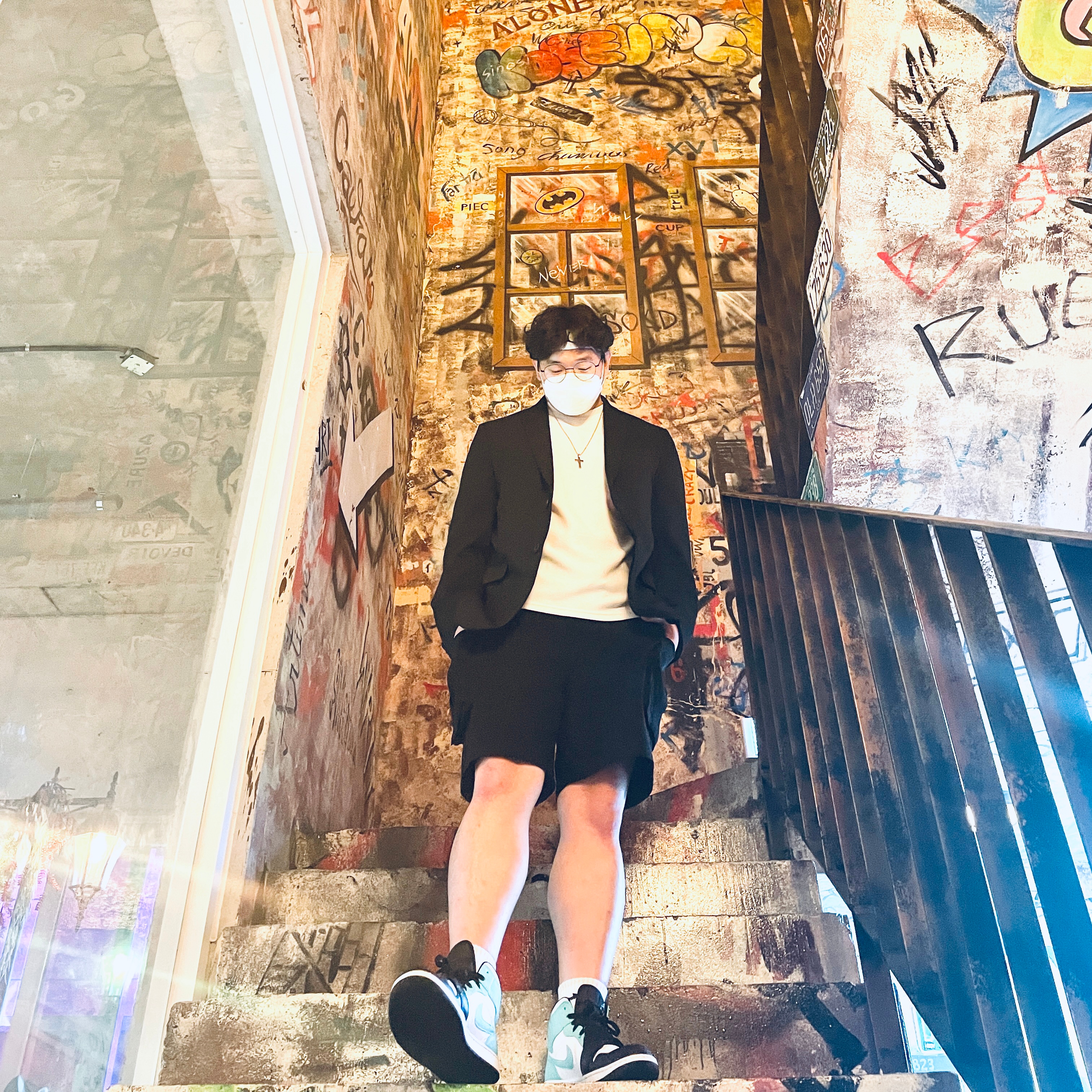 Jordan 1 Mid Tropical Twist 착용 스타일 - 3